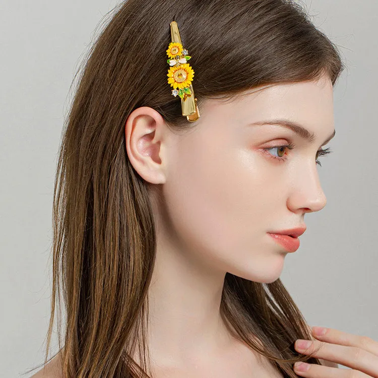 Sunflower & Bee Hairpin sold by Selenichast product image thumbnail 2