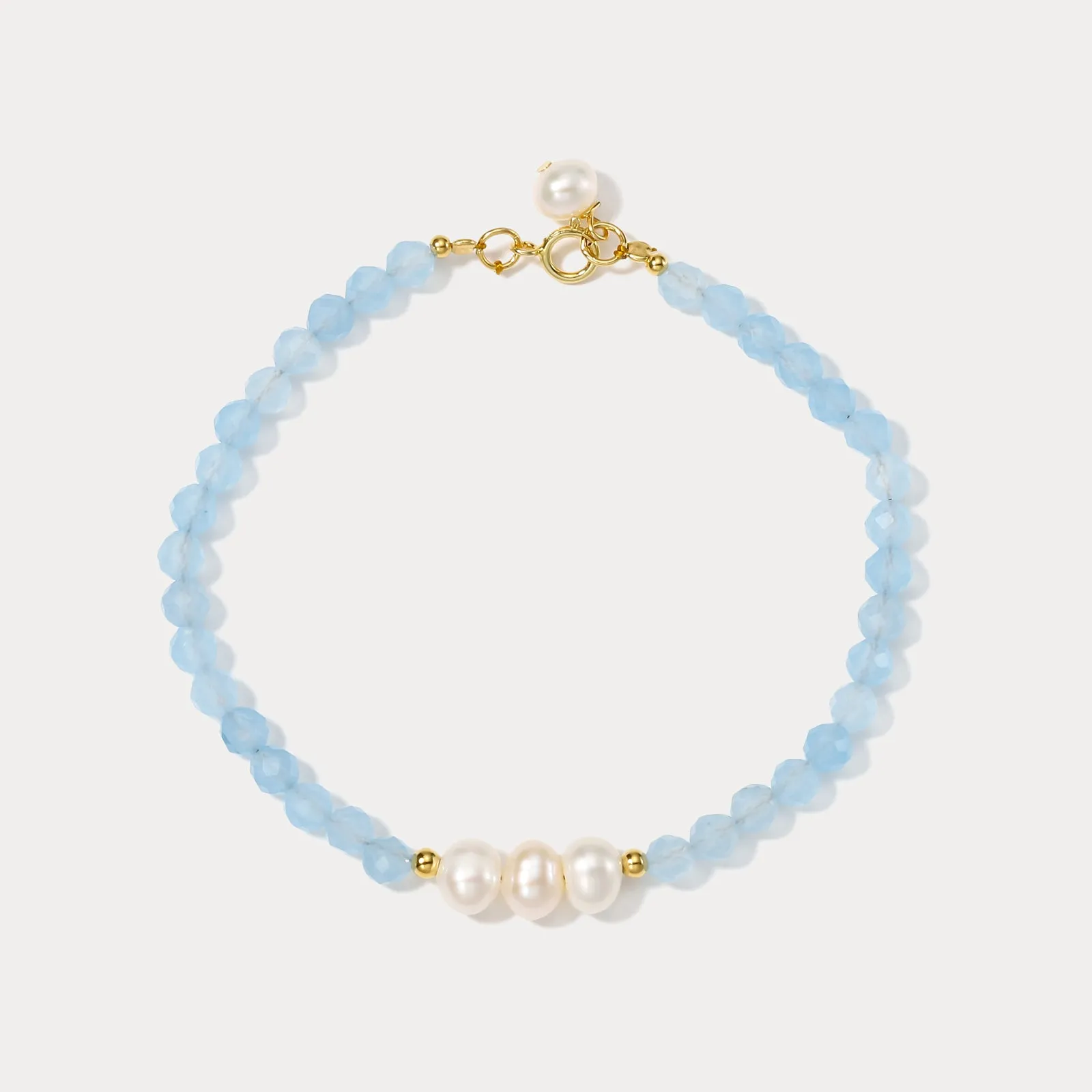 Blue Pearl Bracelet sold by Selenichast