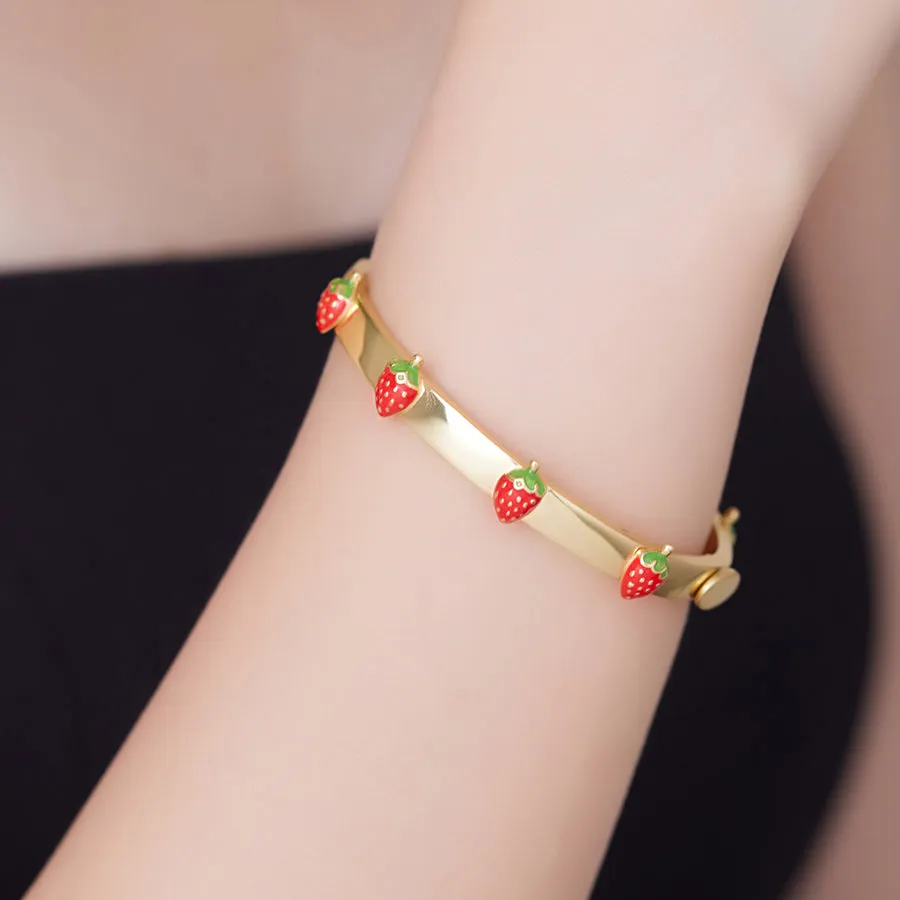 Vintage Strawberry Bracelet sold by Selenichast product image thumbnail 2