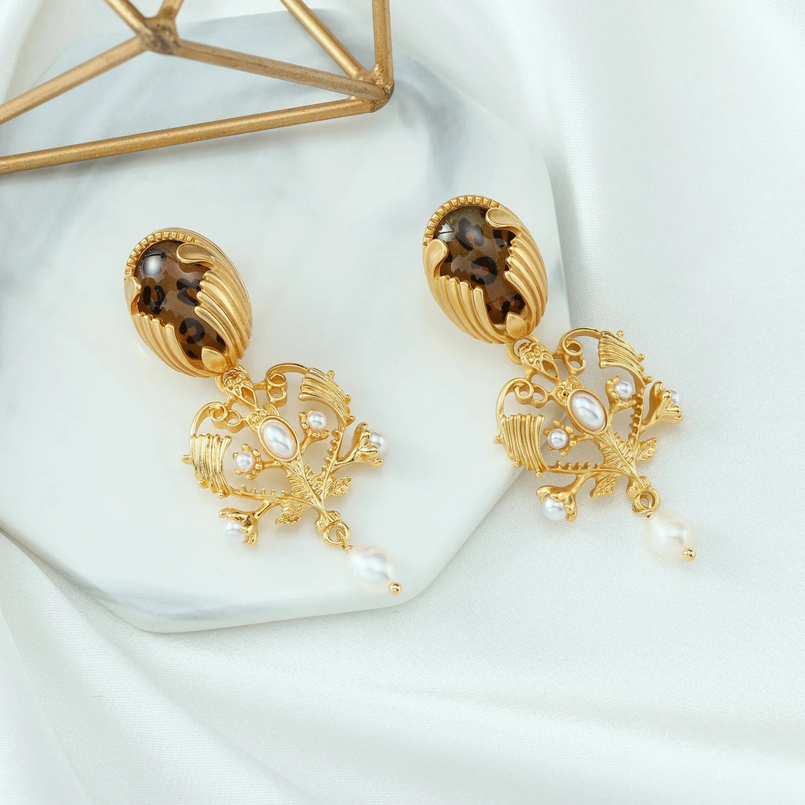 Baroque Chandelier Pearl Earrings sold by Selenichast product image thumbnail 4