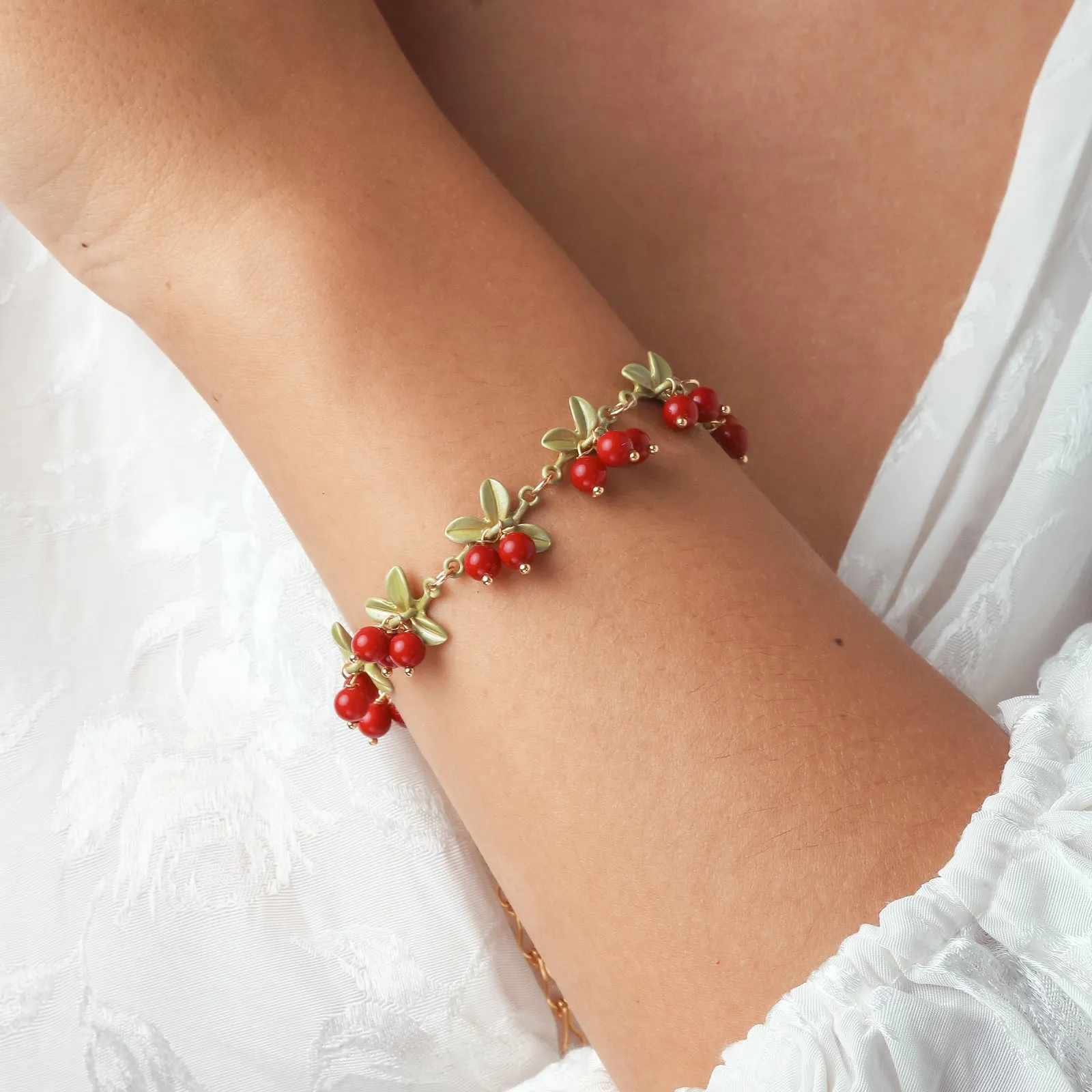 Cranberry Bracelet sold by Selenichast product image thumbnail 2