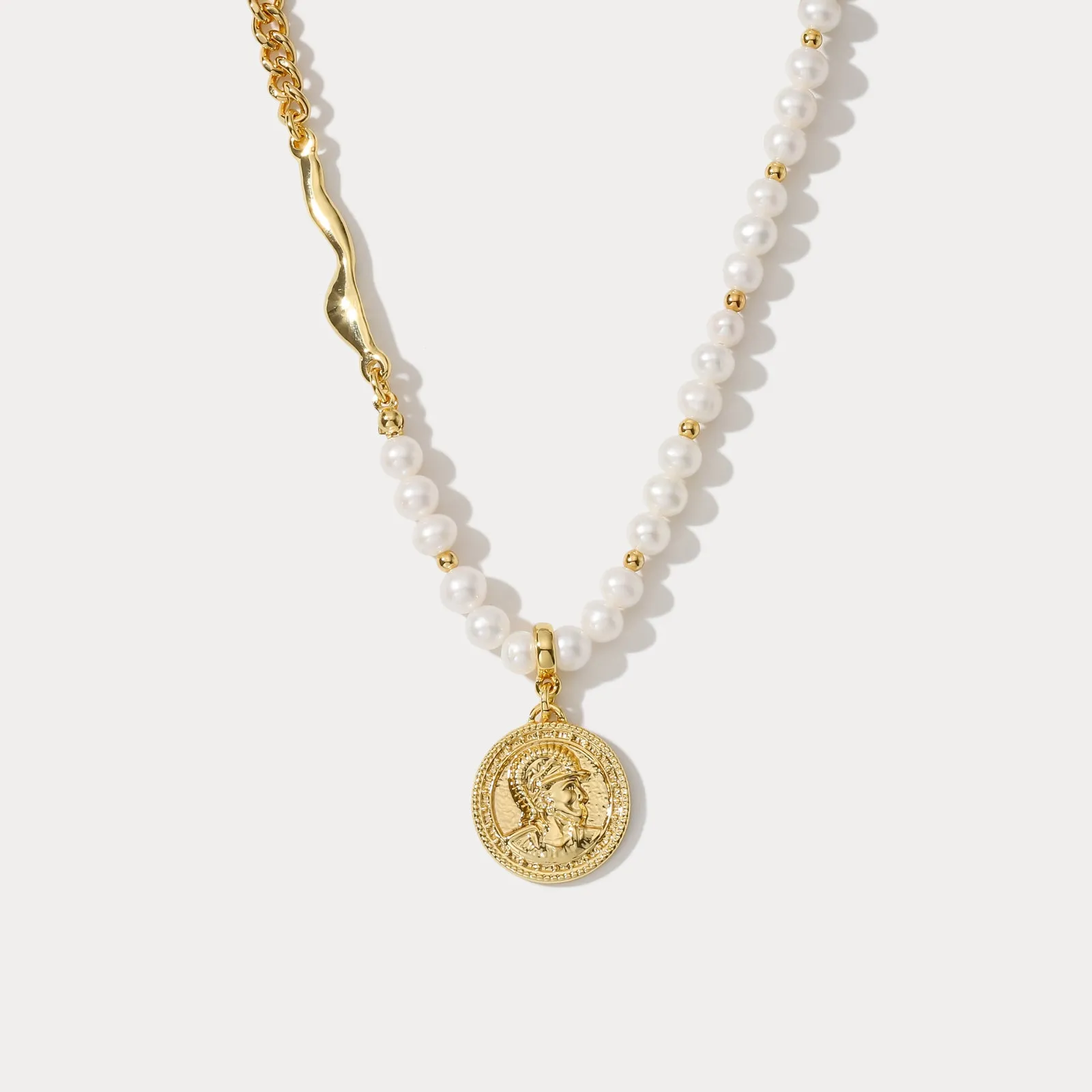 Portrait Pearl Chain Necklace sold by Selenichast