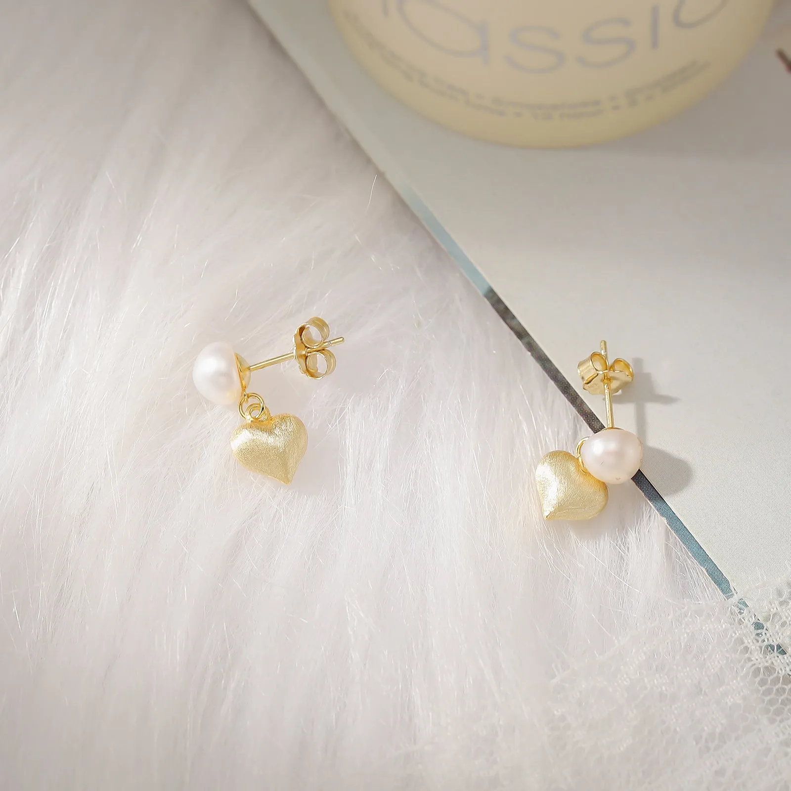 Pearl Heart Earrings sold by Selenichast product image thumbnail 3