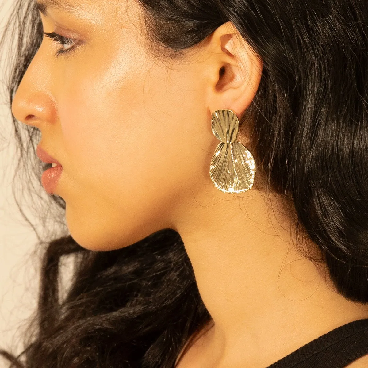 Shell Stud Earrings sold by Selenichast product image thumbnail 5