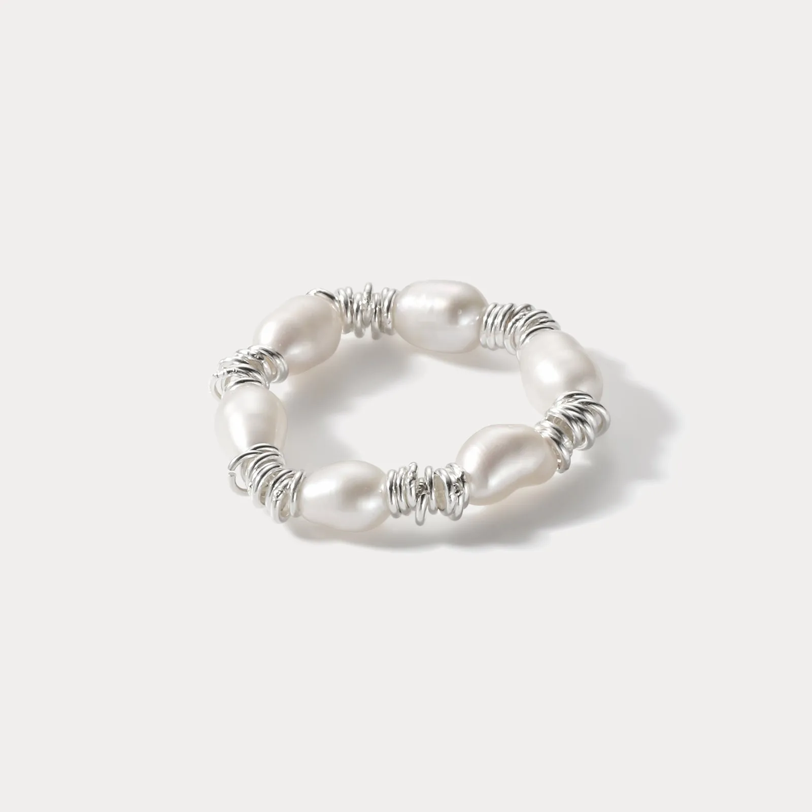 Silver Pearl Ring sold by Selenichast