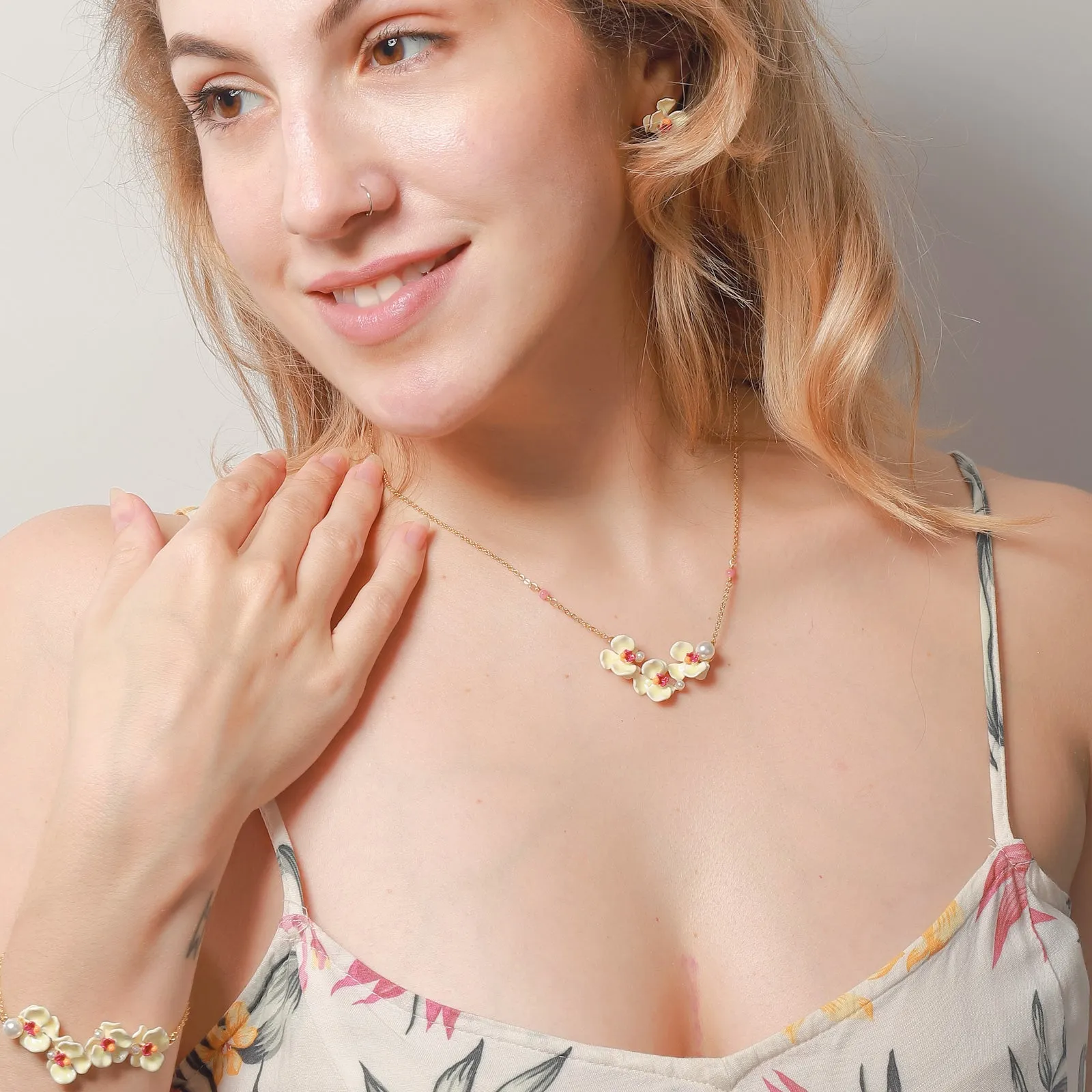 Phalaenopsis Necklace sold by Selenichast product image thumbnail 2