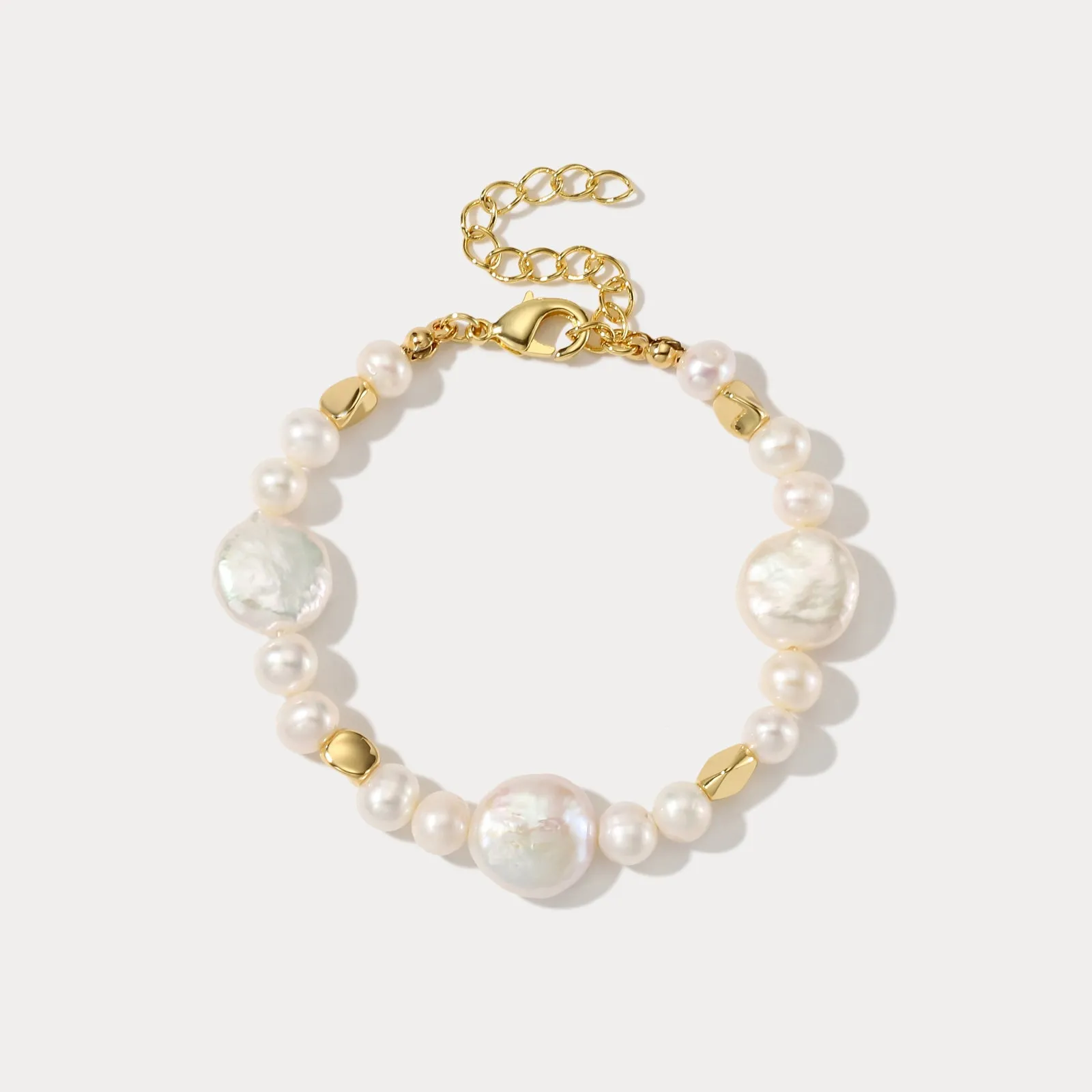 Baroque Pearl Bracelet sold by Selenichast