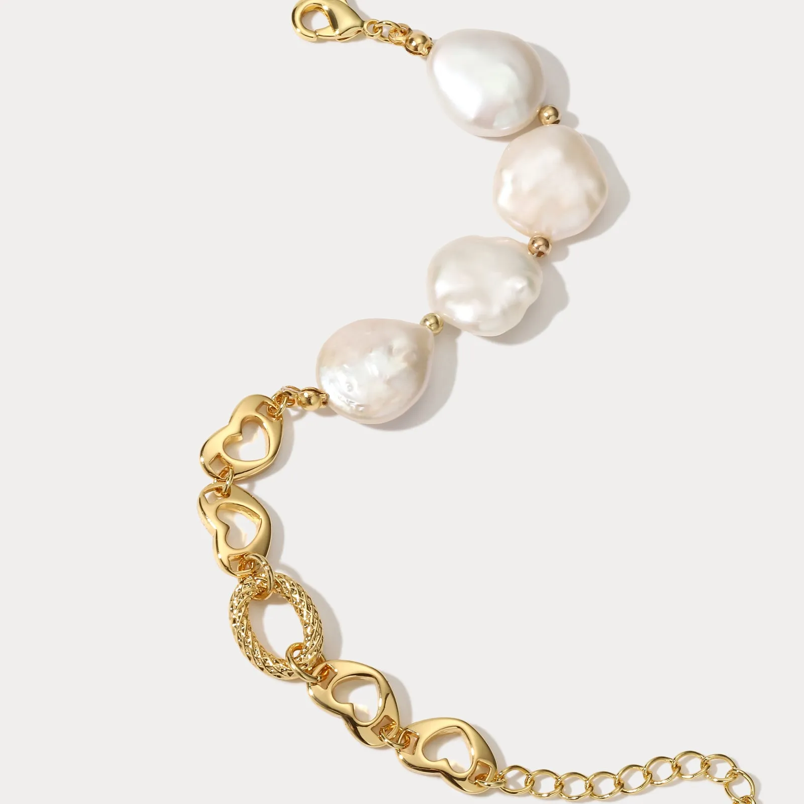 Pearl Hollow Chain Bracelet sold by Selenichast product image thumbnail 3