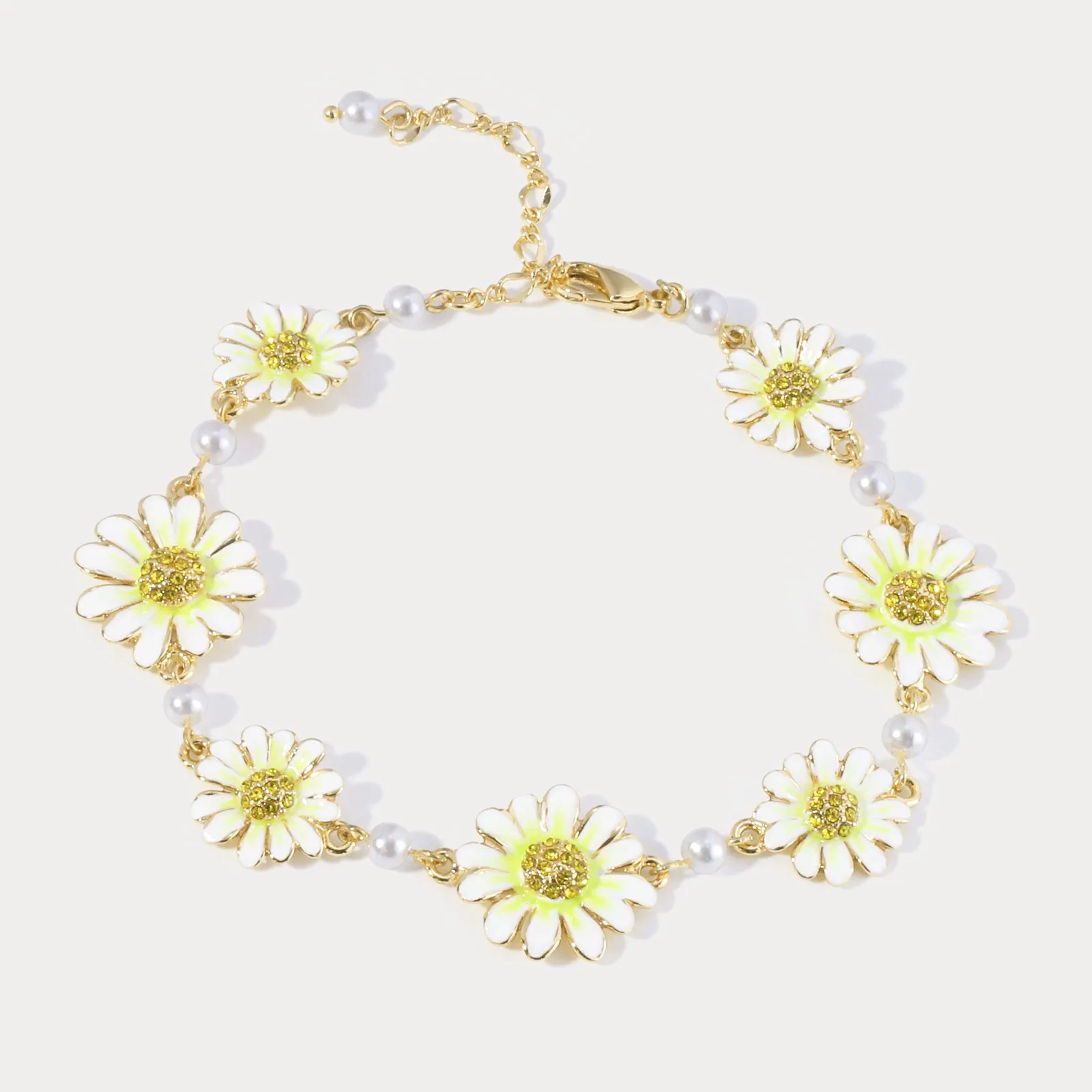 Daisy Bracelet sold by Selenichast