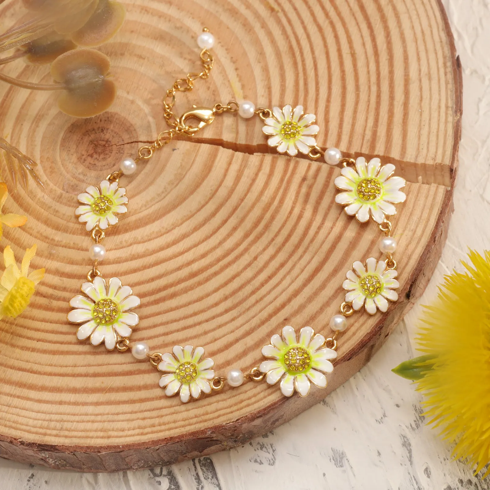 Daisy Bracelet sold by Selenichast product image thumbnail 2