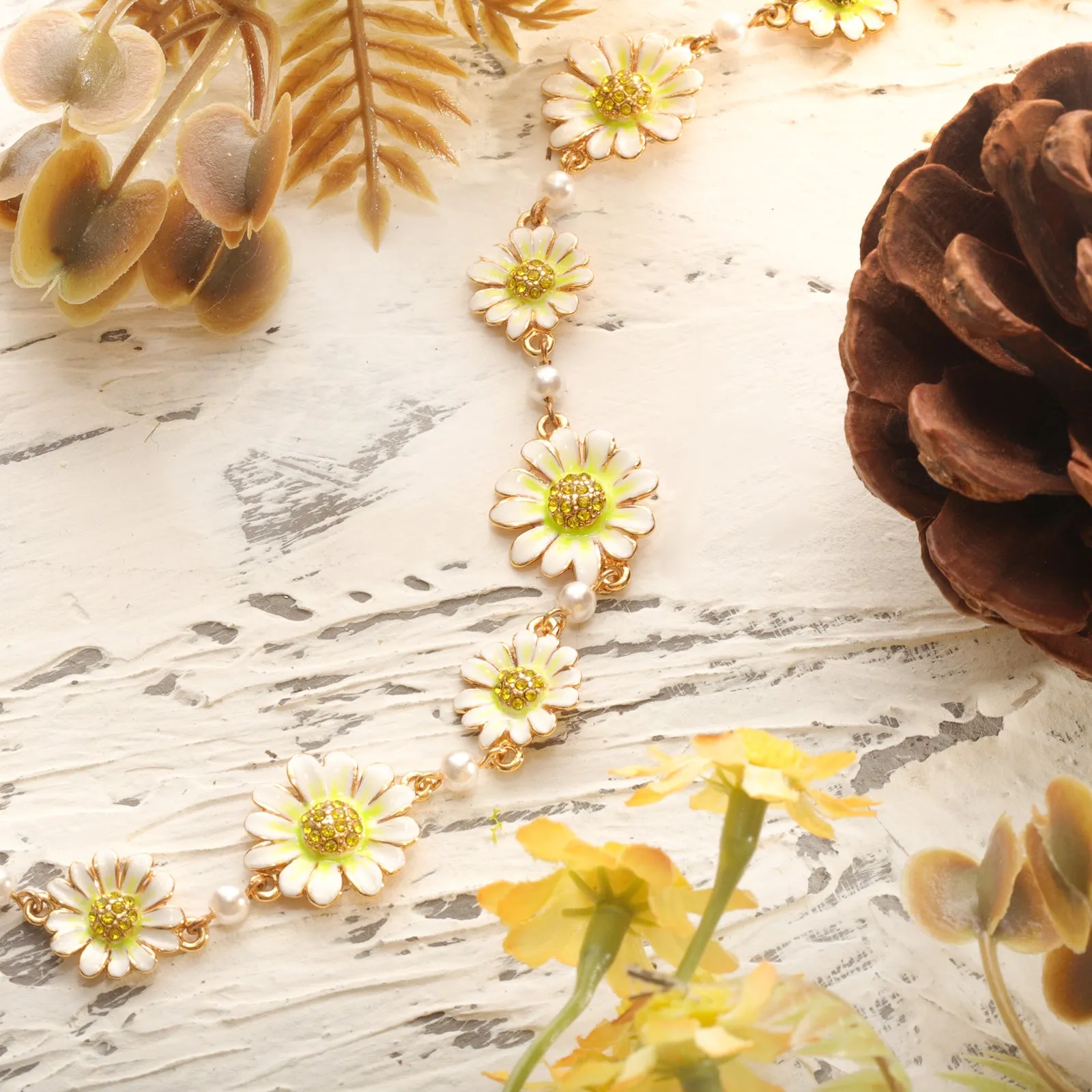 Daisy Bracelet sold by Selenichast product image thumbnail 3