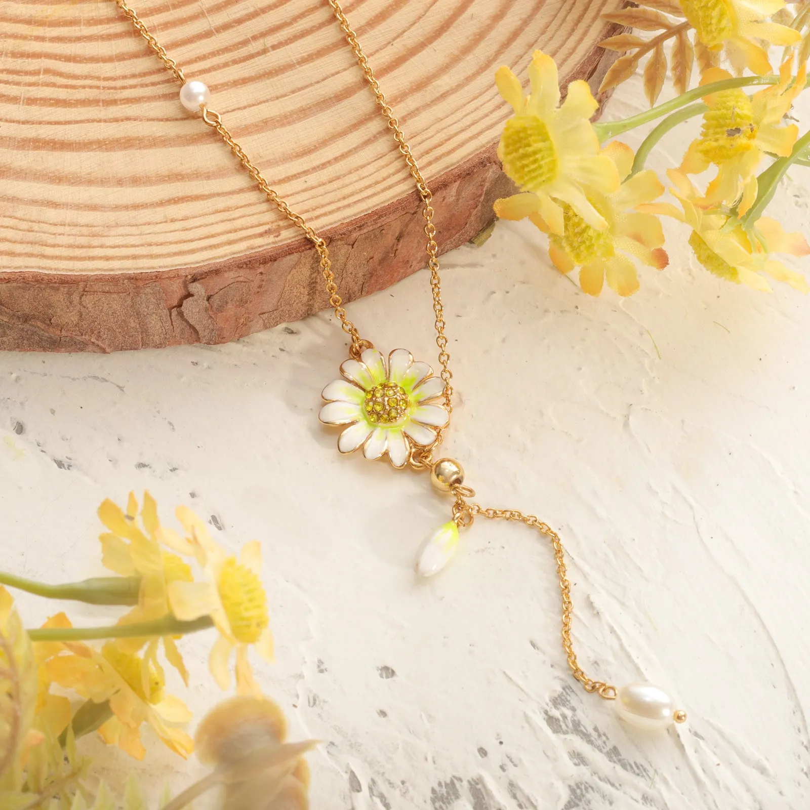 Daisy Flower Necklace sold by Selenichast product image thumbnail 2