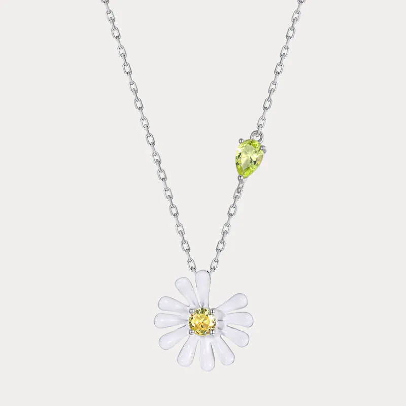 Silver Daisy Necklace made by Selenichast