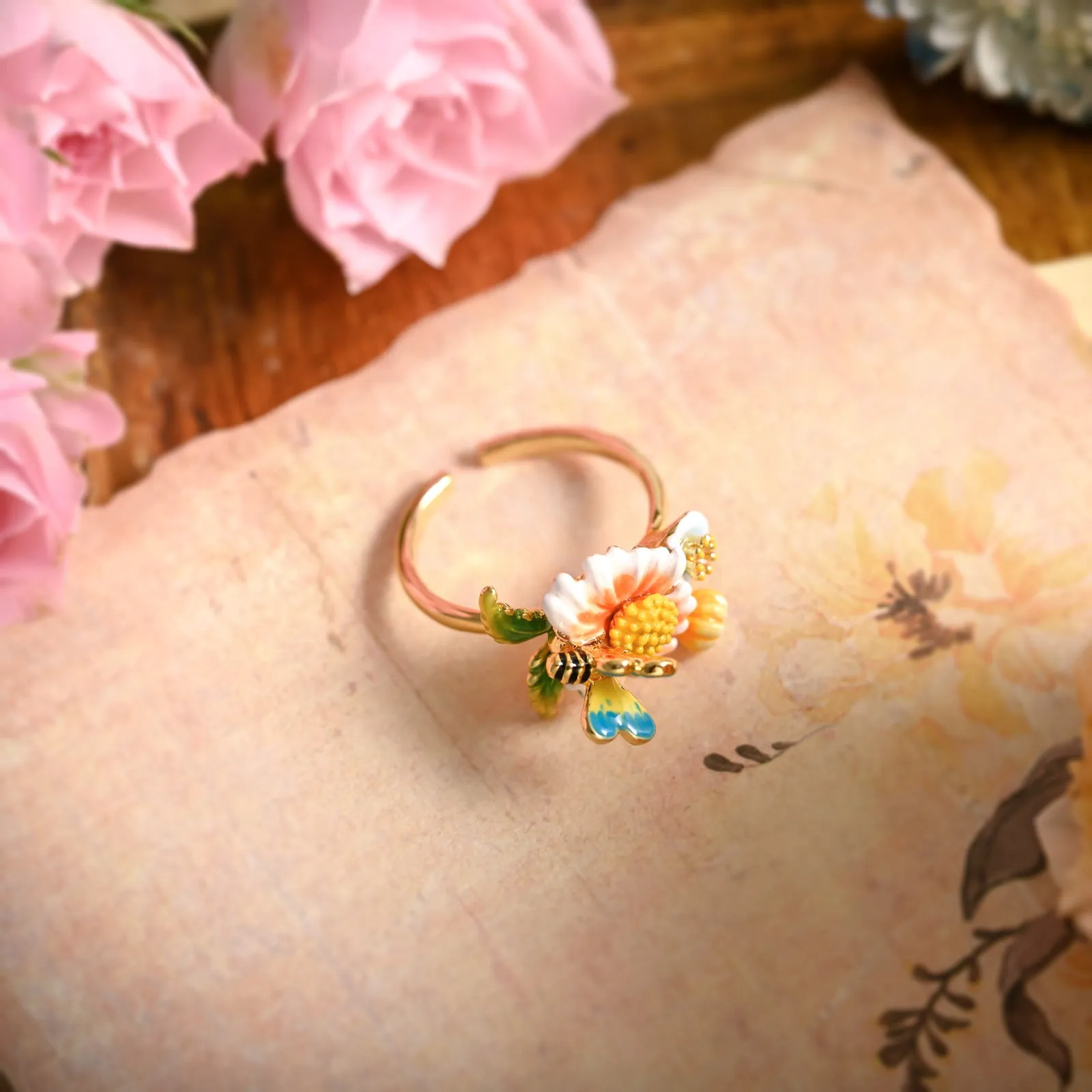 Bee Daisy Ring sold by Selenichast product image thumbnail 3