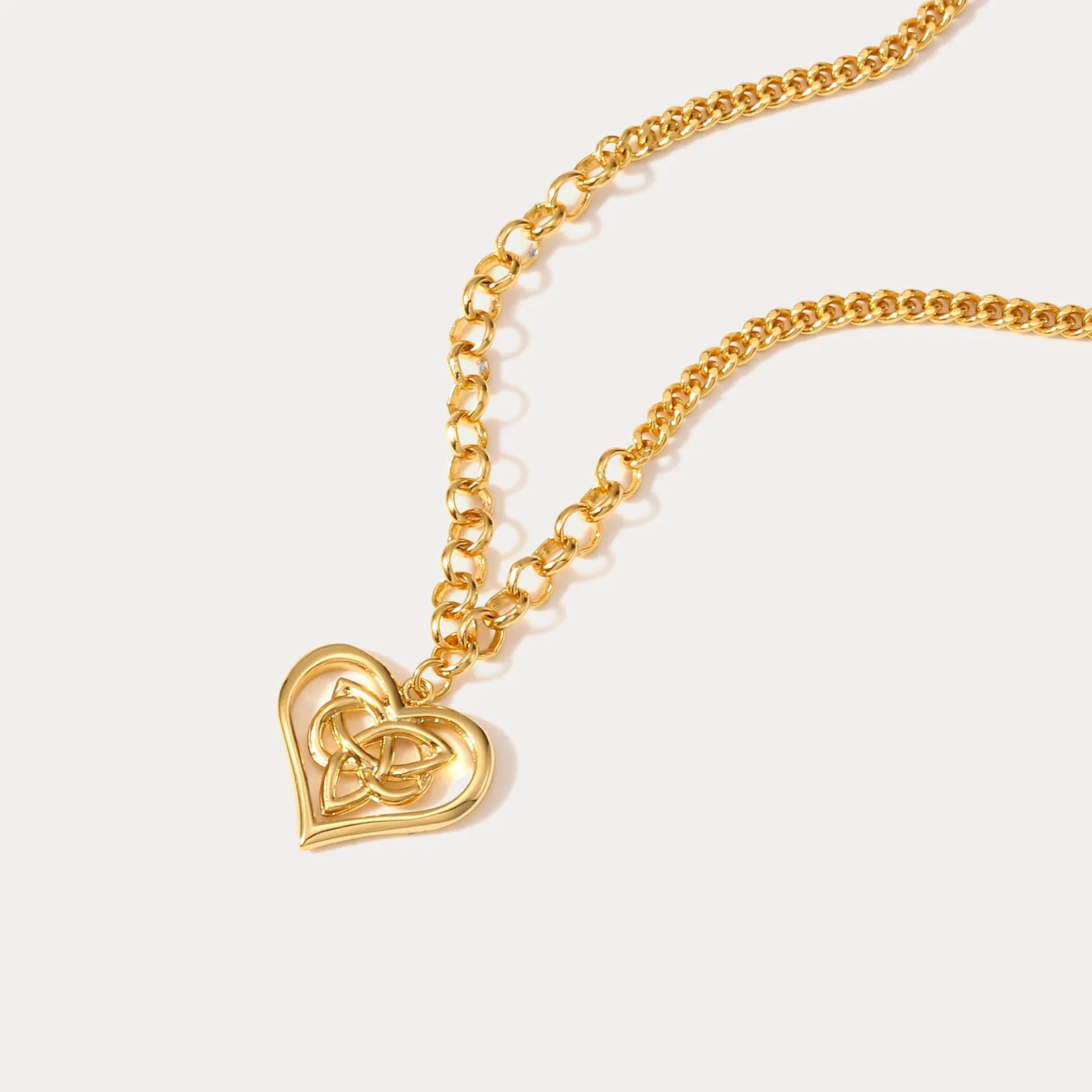 Talisman Celtic Heart Necklace sold by Selenichast product image thumbnail 4