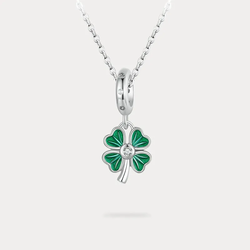 Four Leaf Clover Pendant Necklace sold by Selenichast