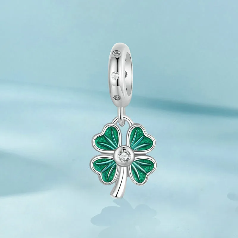 Four Leaf Clover Pendant Necklace sold by Selenichast product image thumbnail 3