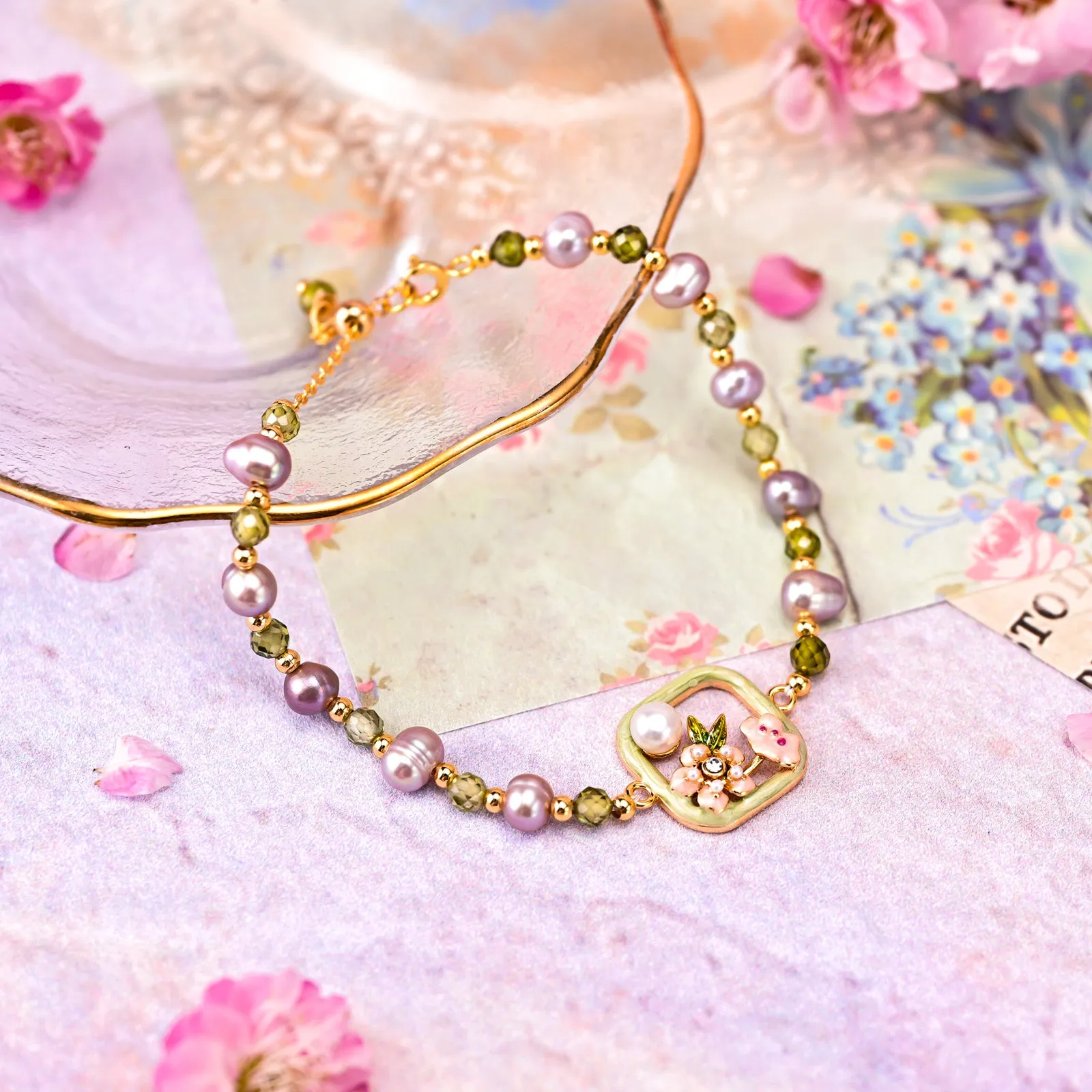 Oil Painting Baroque Pearl Bracelet sold by Selenichast product image thumbnail 2