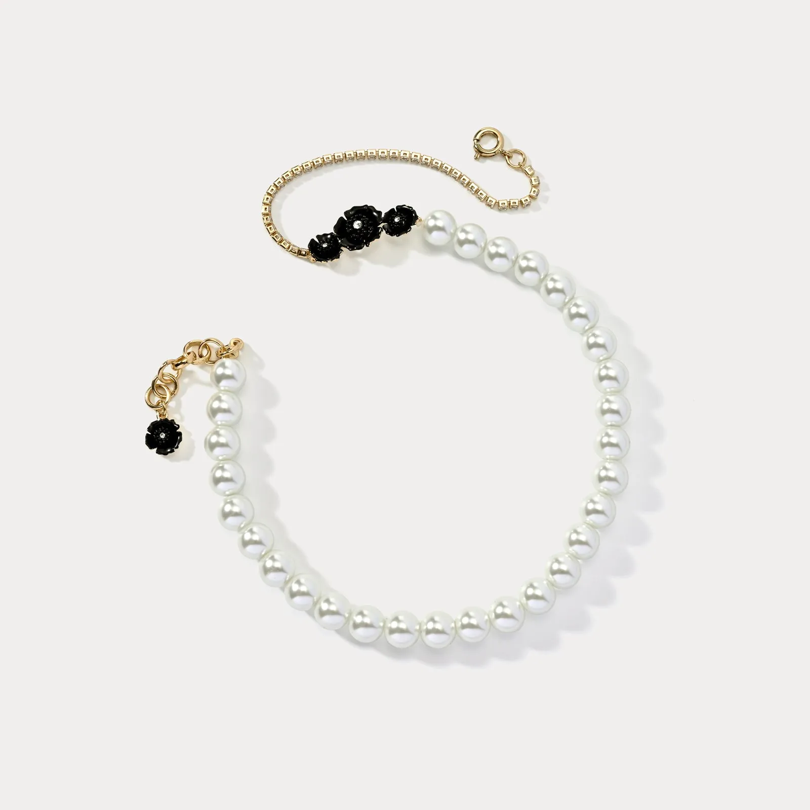 Black Flower Pearl Beaded Necklace sold by Selenichast product image thumbnail 4