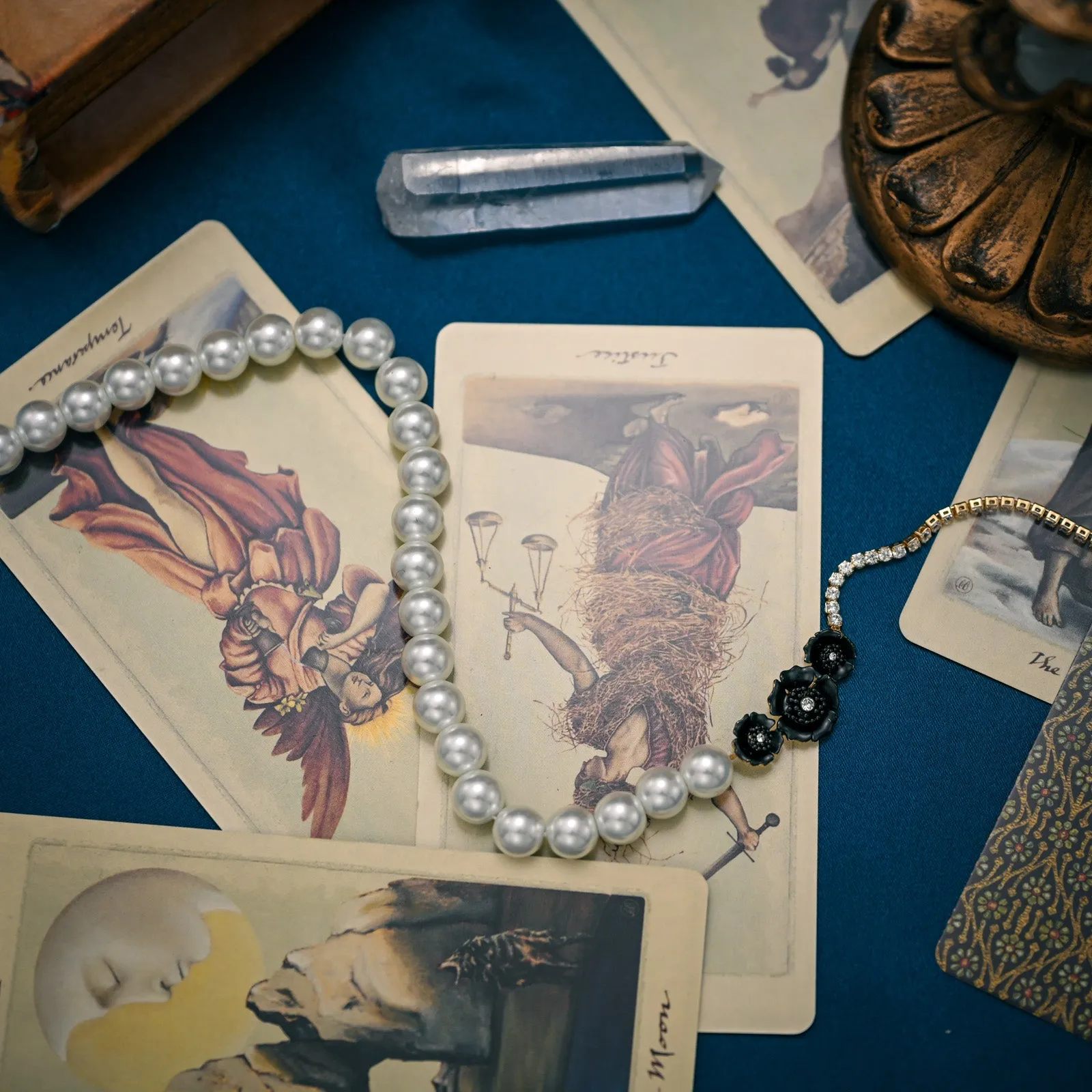 Black Flower Pearl Beaded Necklace sold by Selenichast product image thumbnail 3