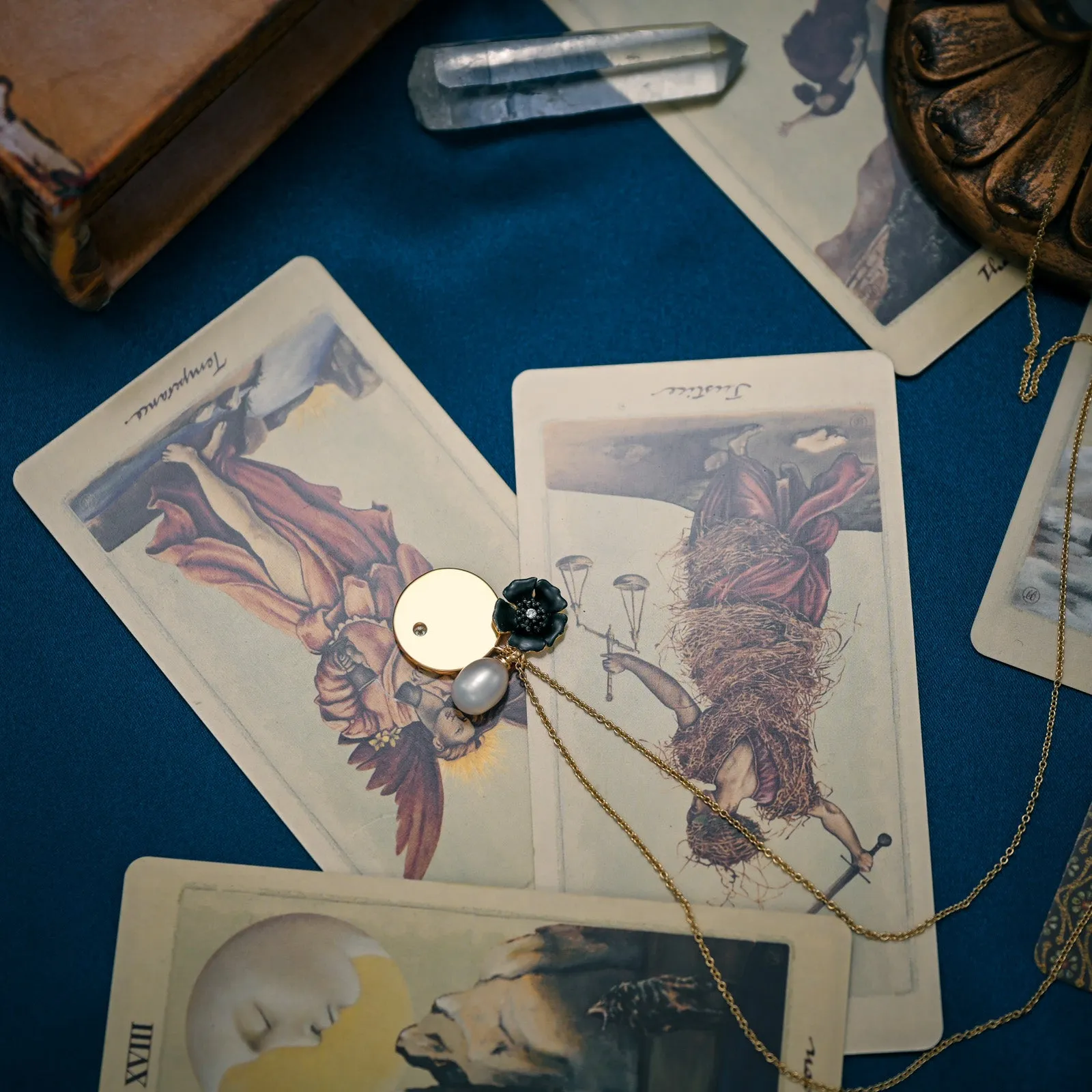 Black Flower Pearl Necklace sold by Selenichast product image thumbnail 3