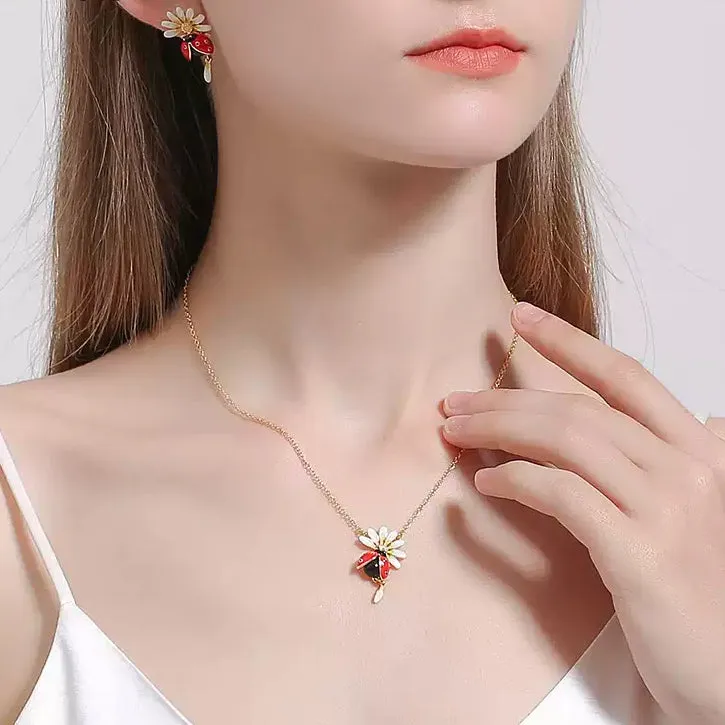 Ladybug Daisy Necklace sold by Selenichast product image thumbnail 3