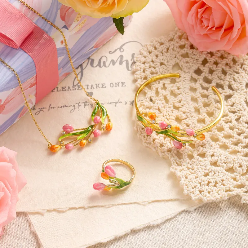 Tulip Jewelry Set with Gift Wrapping sold by Selenichast
