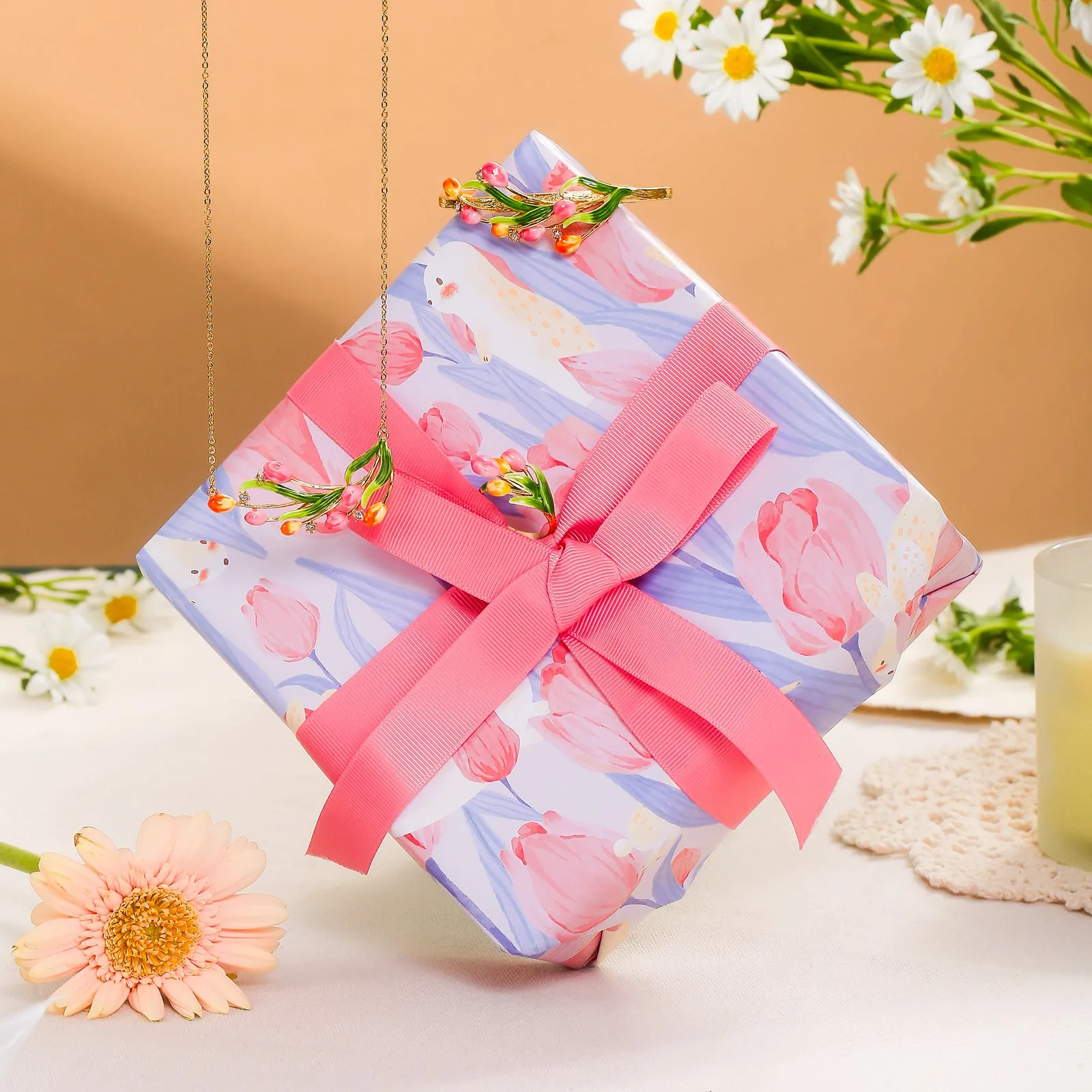 Tulip Jewelry Set with Gift Wrapping sold by Selenichast product image thumbnail 2