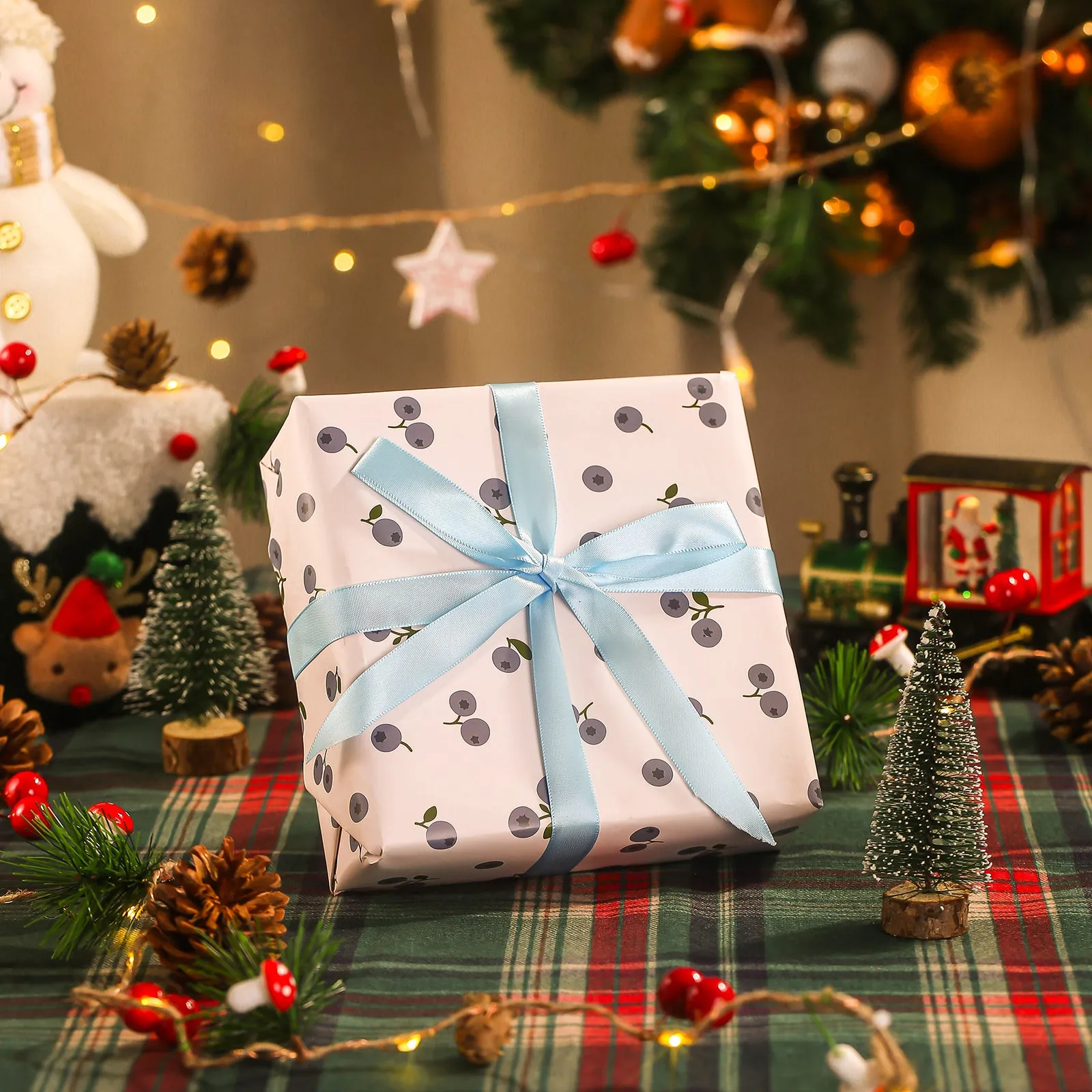 Blueberry Gift Wrapping sold by Selenichast