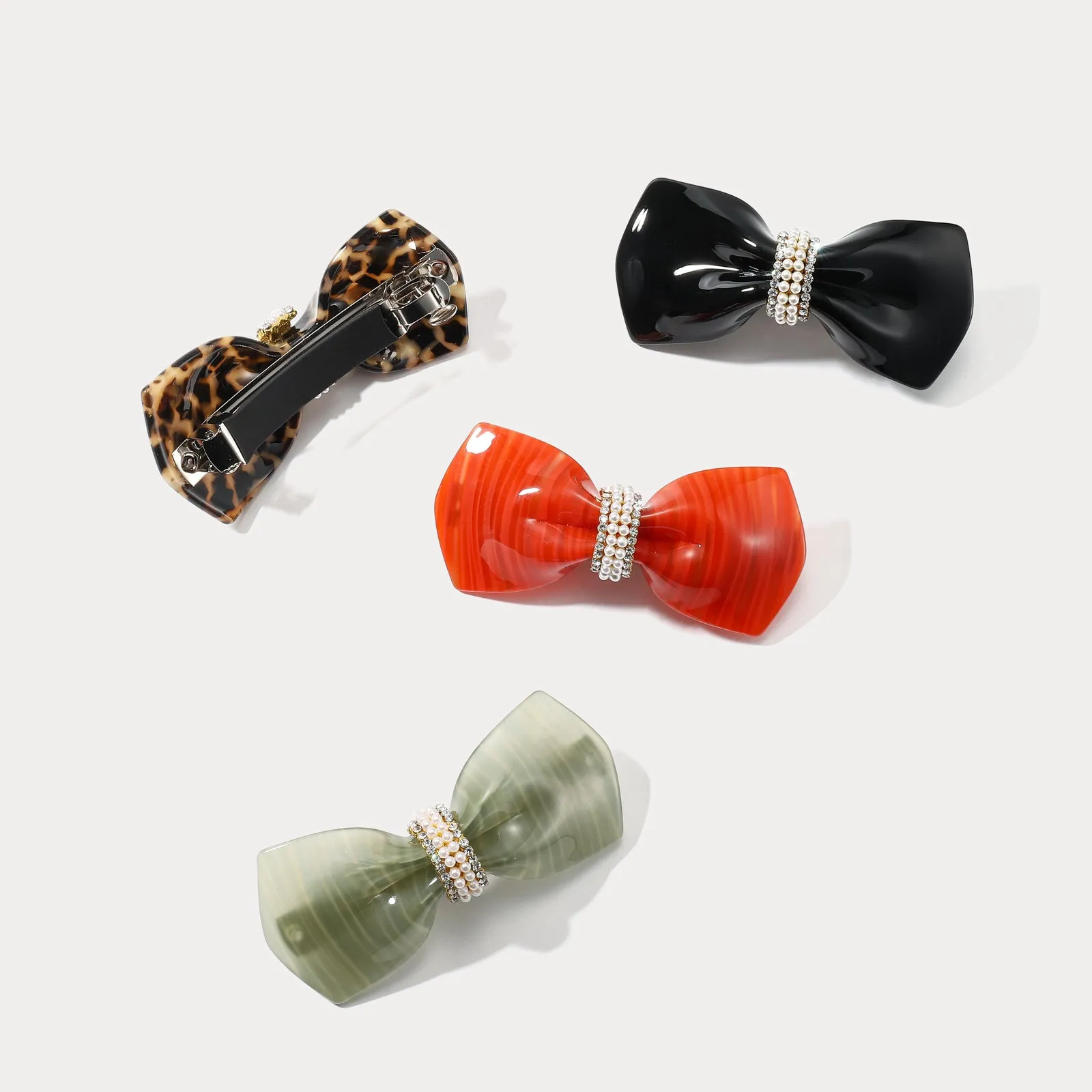 Bow Tie Claw Clips sold by Selenichast product image thumbnail 2