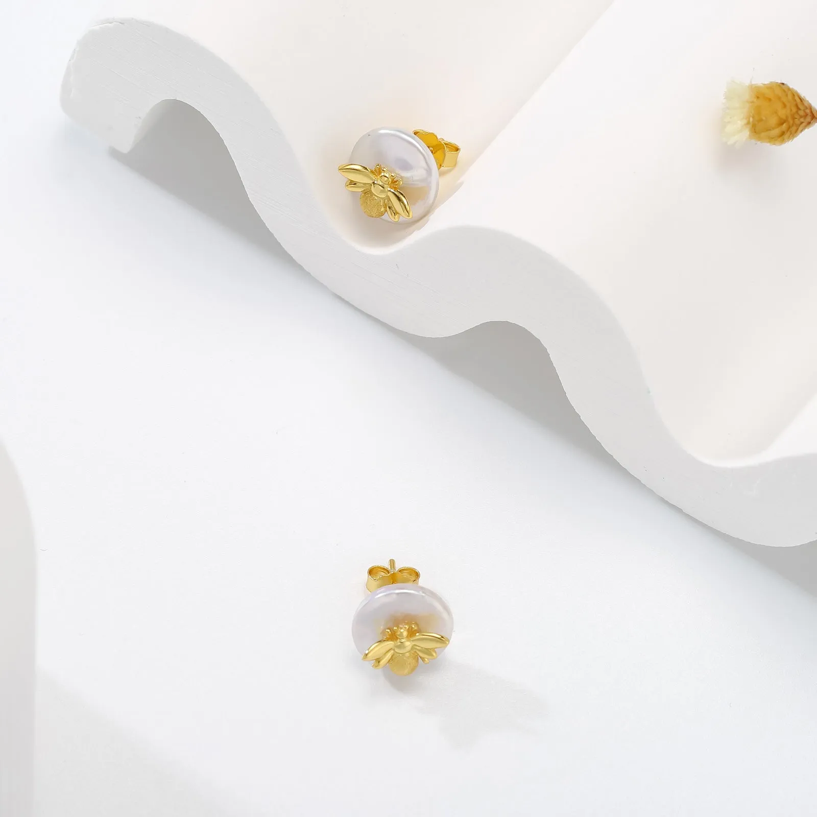 Pearl Bee Stud Earrings sold by Selenichast product image thumbnail 4