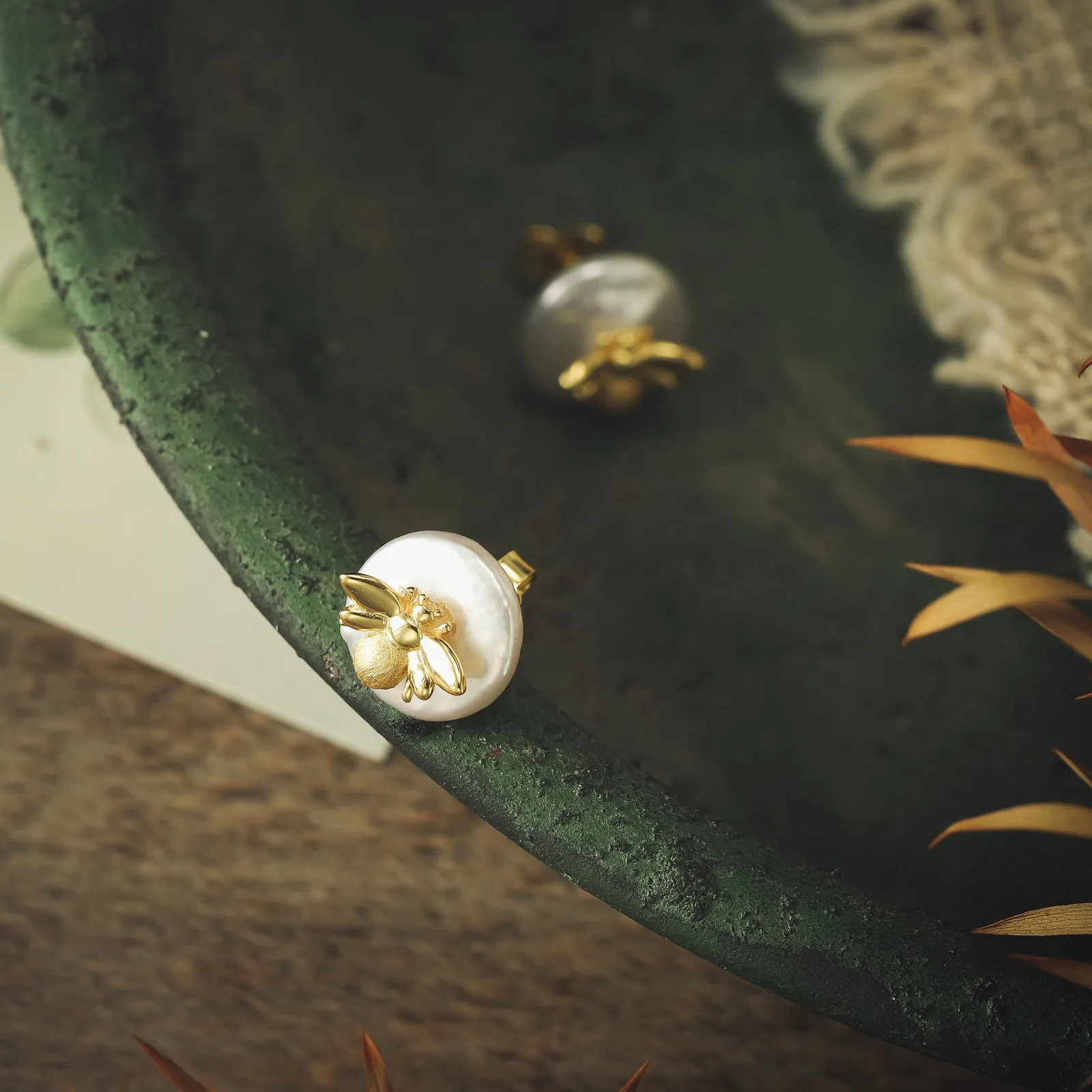 Pearl Bee Stud Earrings sold by Selenichast product image thumbnail 5