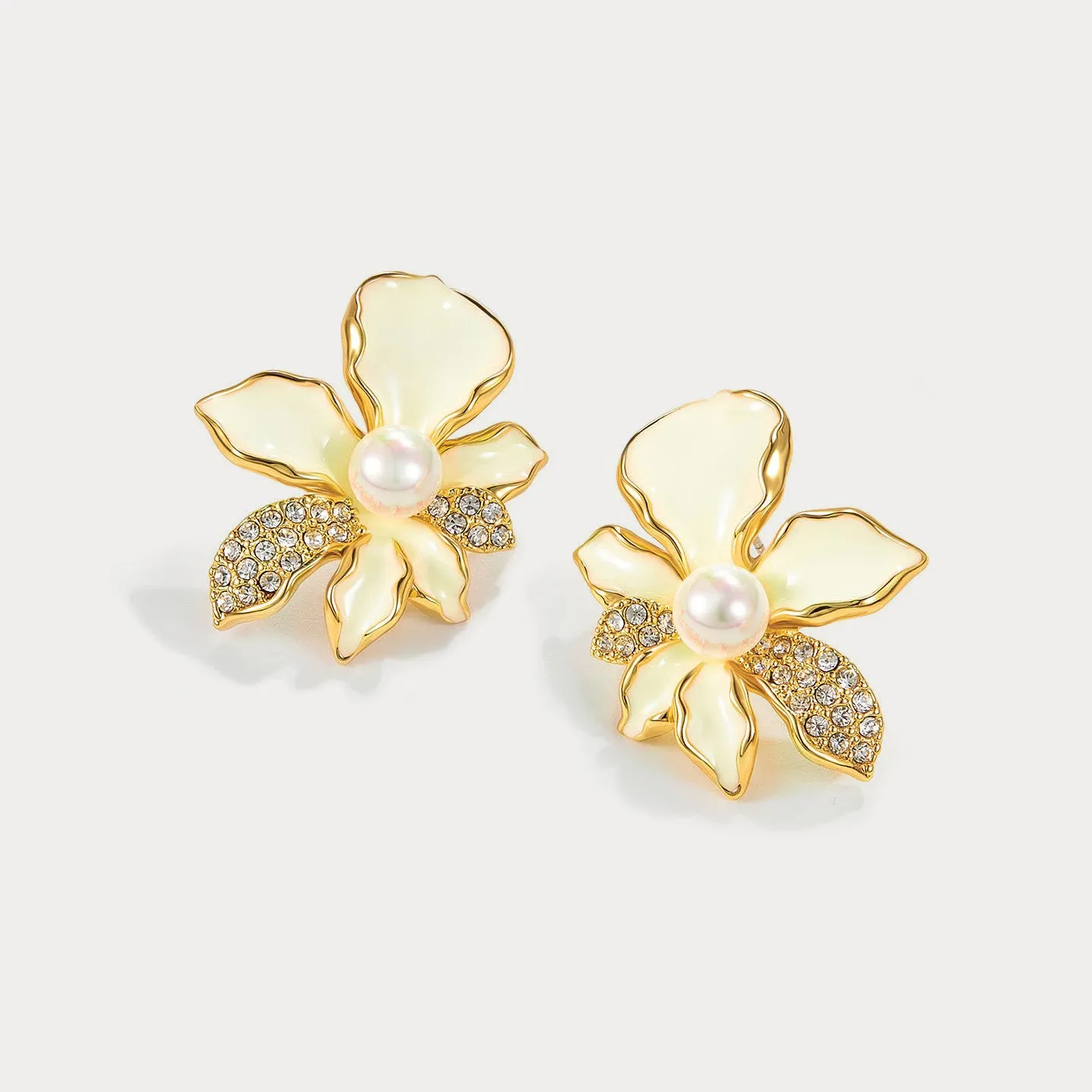 Iris Pearl Stud Earrings sold by Selenichast product image thumbnail 5