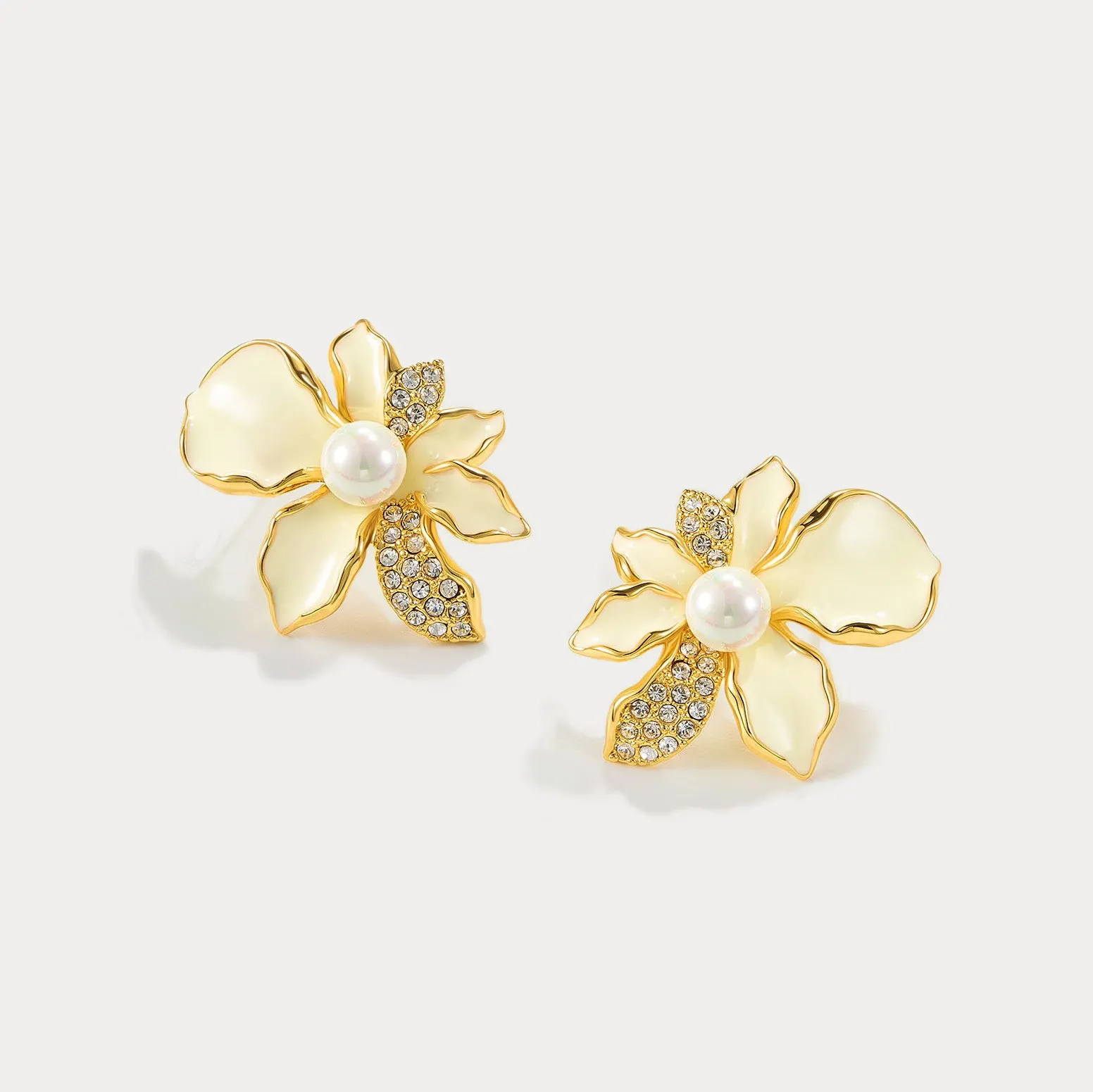 Iris Pearl Stud Earrings sold by Selenichast product image thumbnail 4