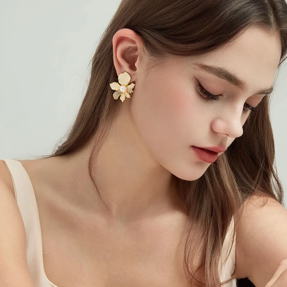 Iris Pearl Stud Earrings sold by Selenichast product image thumbnail 2