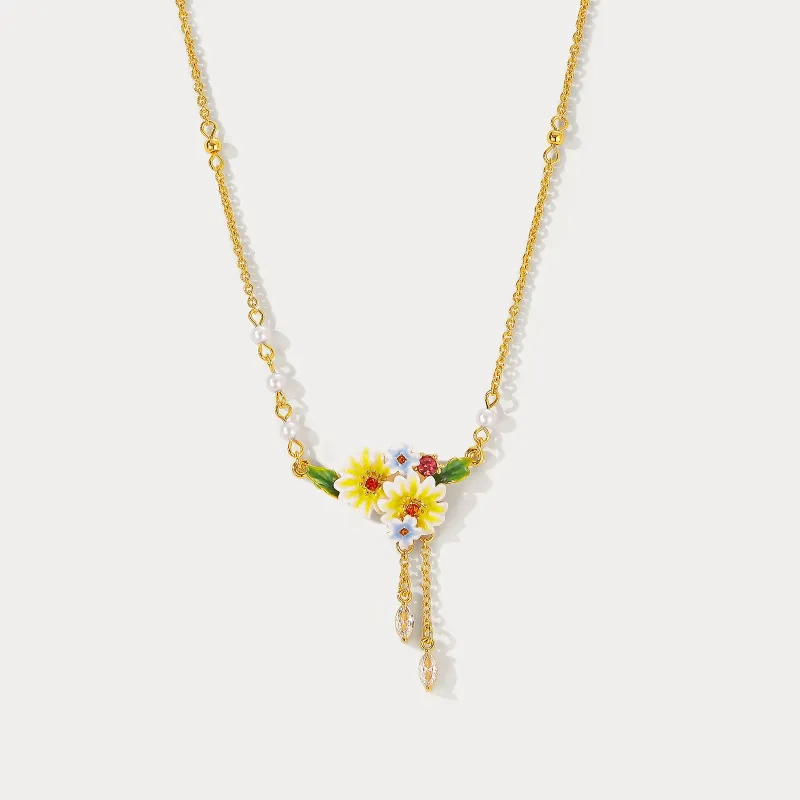Daisy Necklace sold by Selenichast