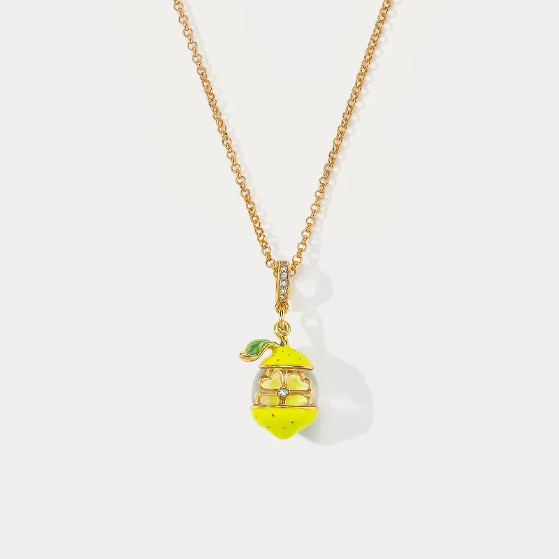 Lemon Clover Necklace made by Selenichast