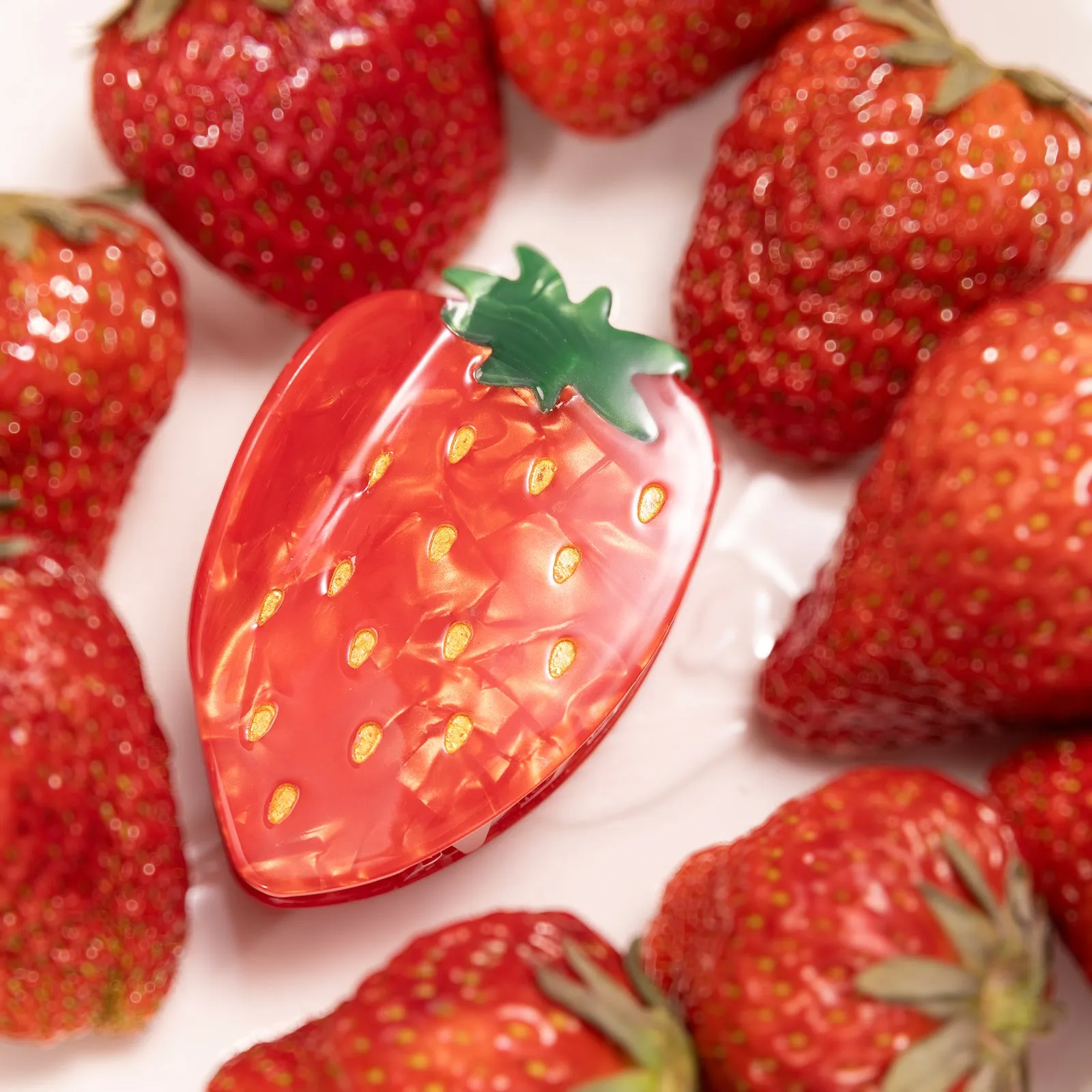 Strawberry & Pineapple Claw Clips sold by Selenichast product image thumbnail 2