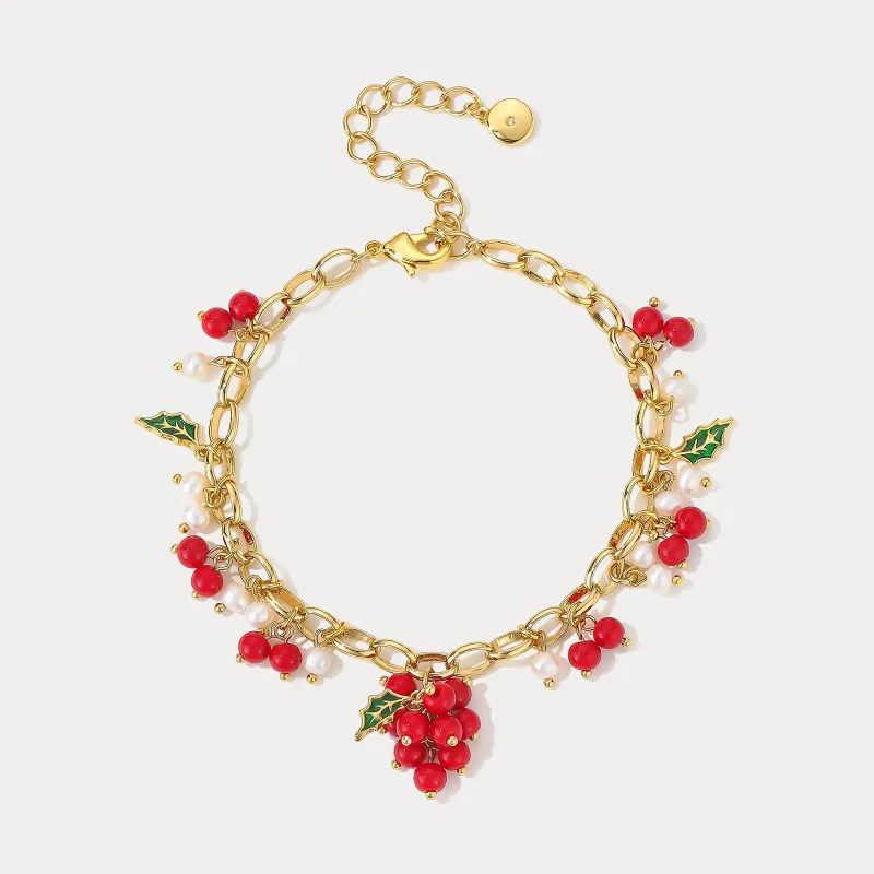 Cranberry Gold Charm Bracelet made by Selenichast