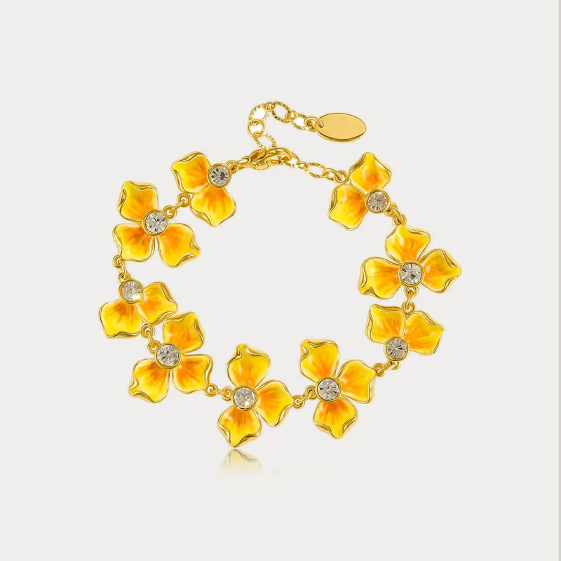 Gold Flower Bracelet made by Selenichast