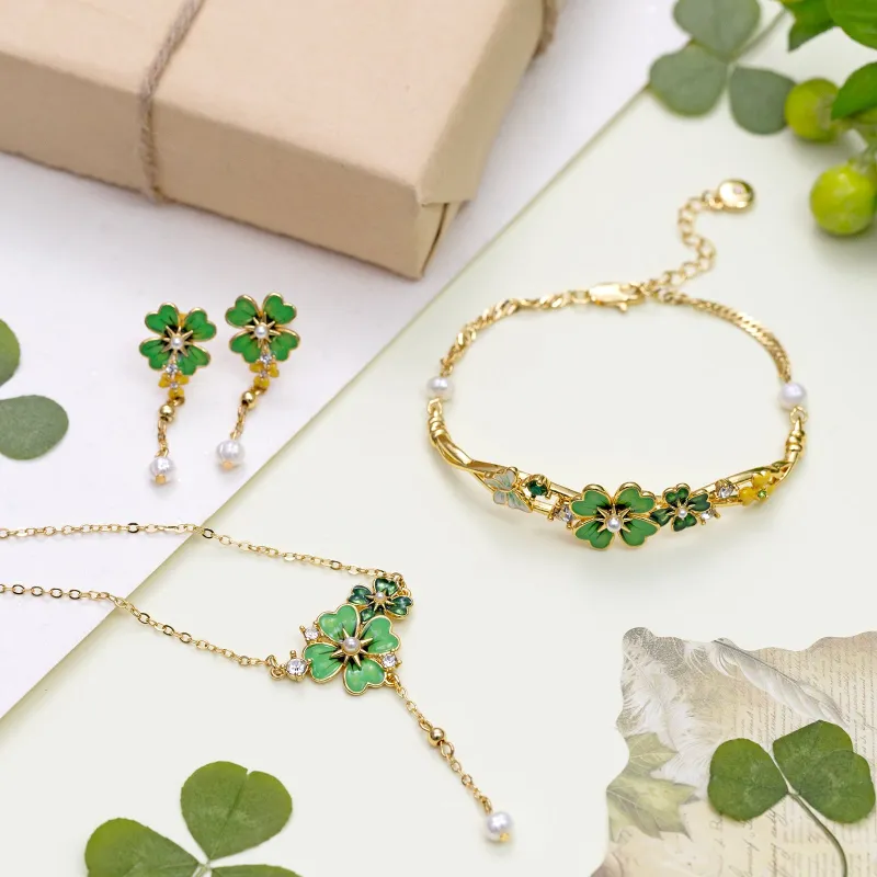 Four Leaf Clover Jewelry Set with Gift Wrapping made by Selenichast