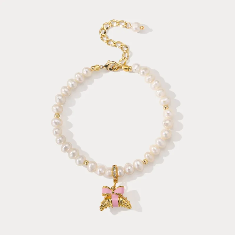 Croissant Pearl Bracelet made by Selenichast