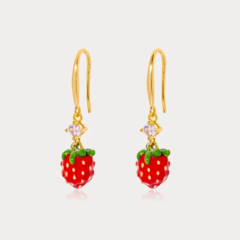 Strawberry Earrings made by Selenichast
