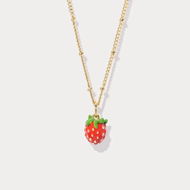 Strawberry Necklace made by Selenichast
