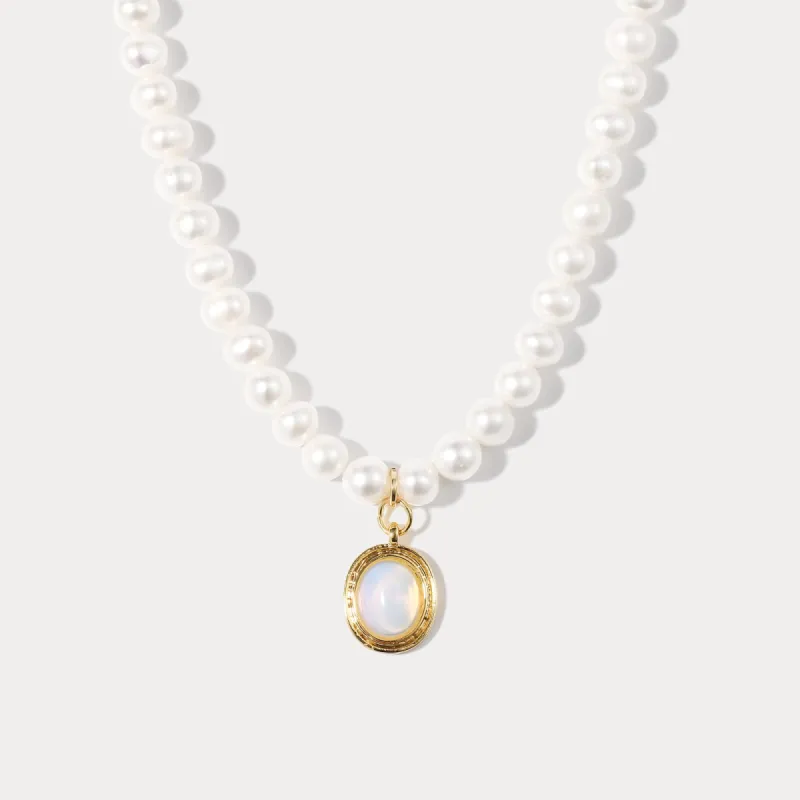Moonstone Pearl Necklace sold by Selenichast