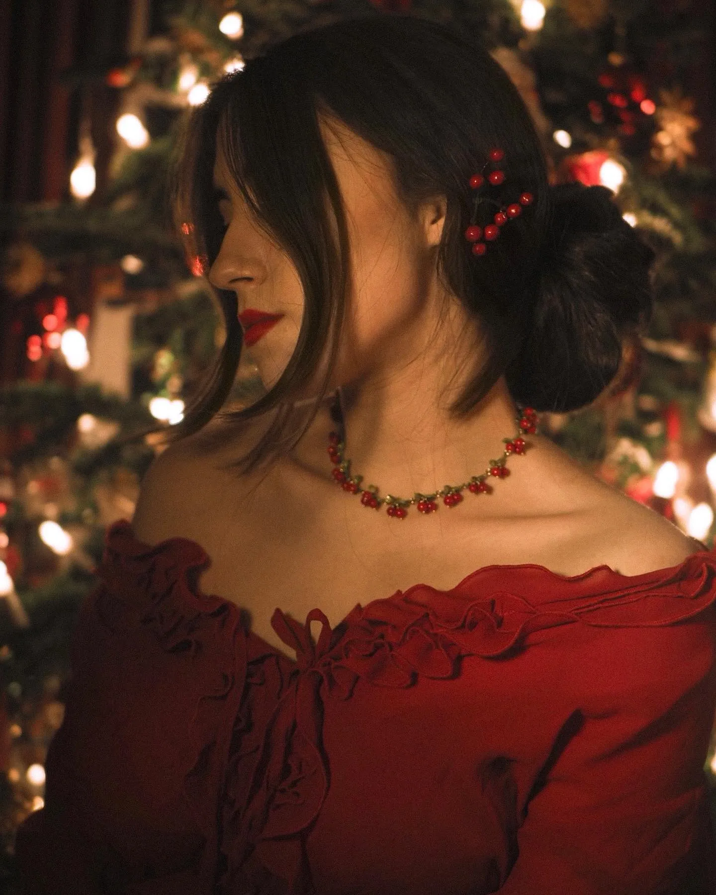 Cranberry Necklace sold by Selenichast product image thumbnail 3