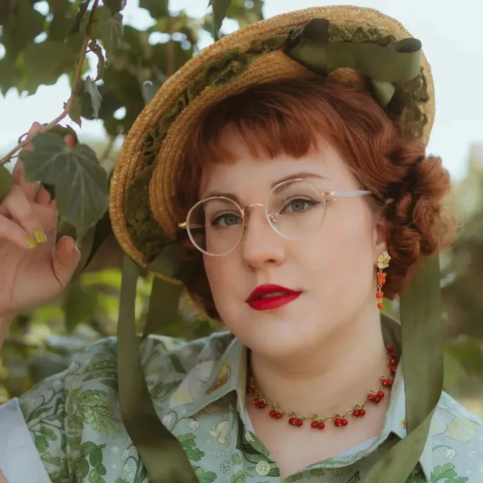 Cranberry Necklace sold by Selenichast product image thumbnail 4