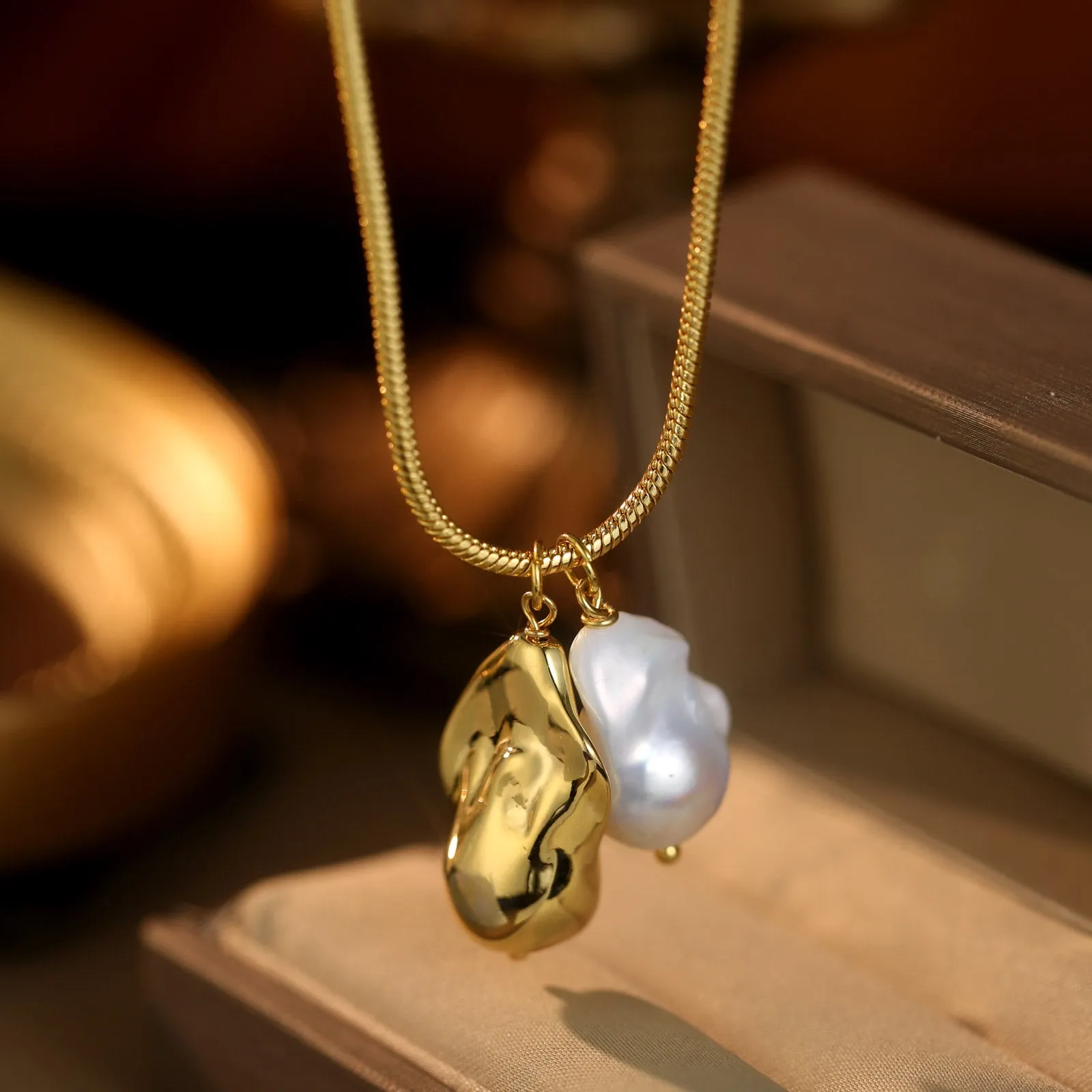 Baroque Pearl Necklace sold by Selenichast product image thumbnail 3