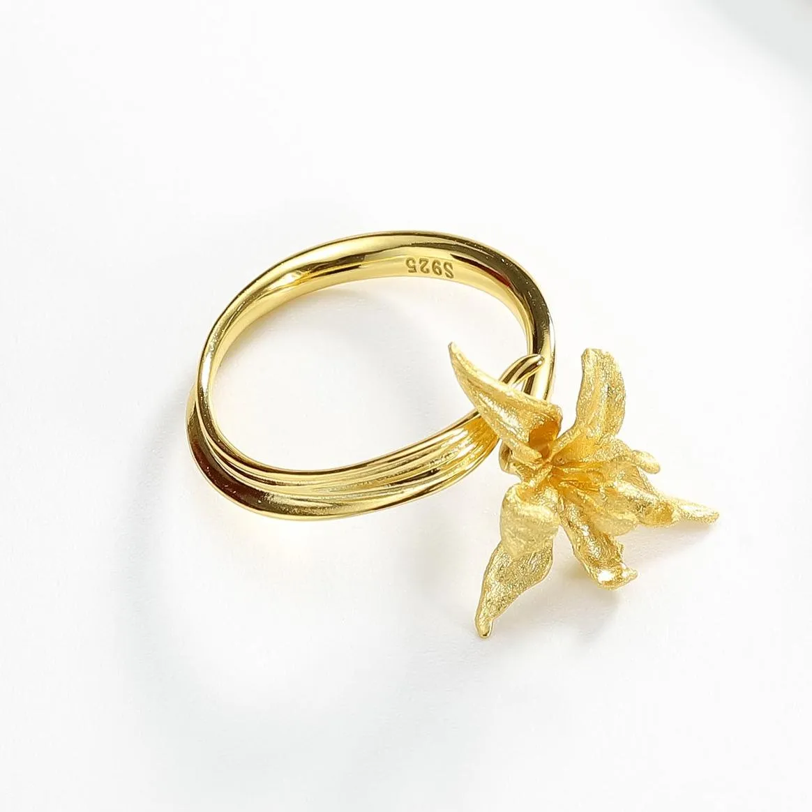 Iris Flower Ring sold by Selenichast