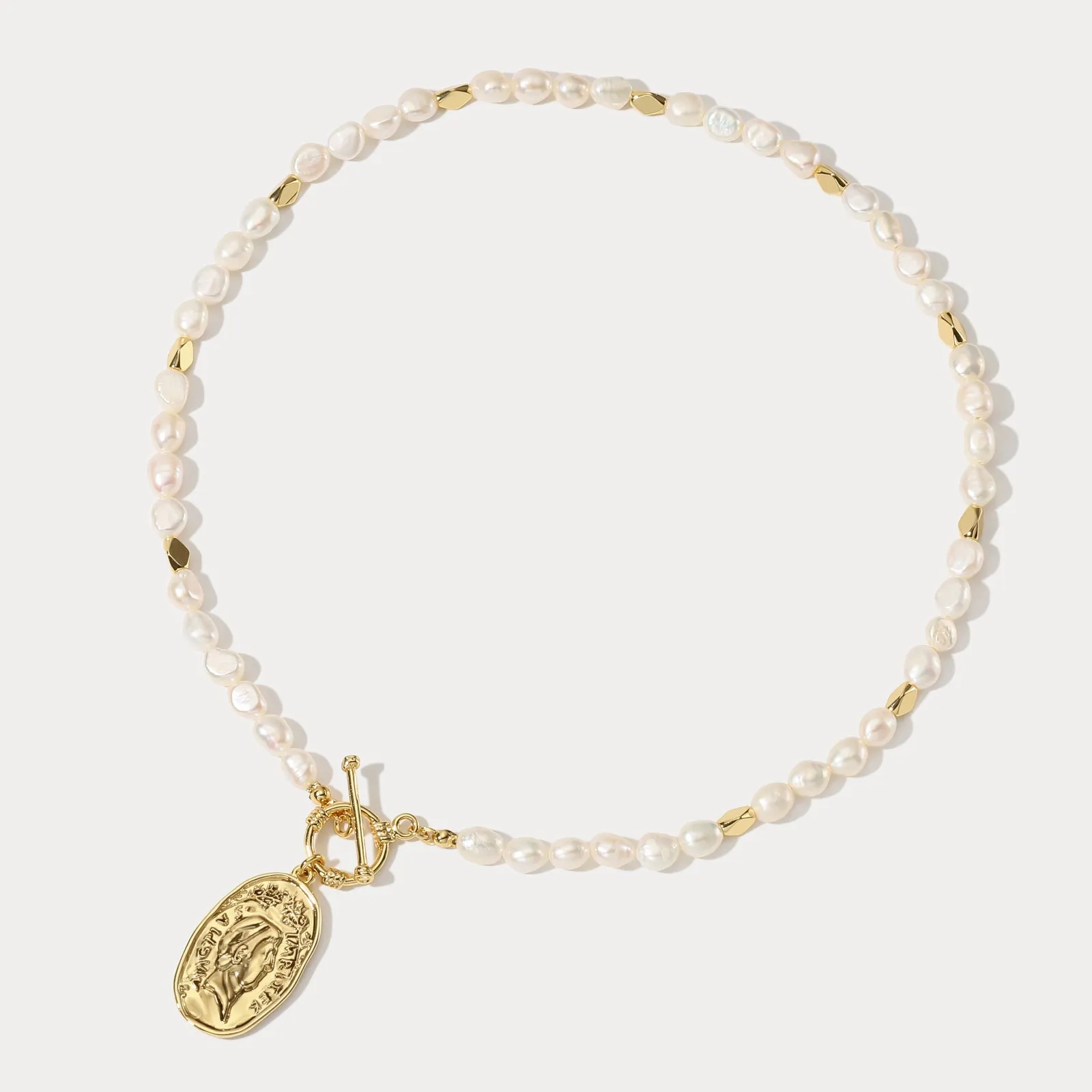 Portrait Pendant Pearl Necklace sold by Selenichast product image thumbnail 2